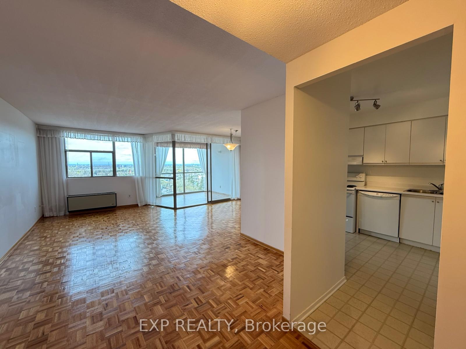 Photo 15 of Unit 1501, 2760 Carousel Crescent, Ottawa, Emerald Woods/Sawmill Creek — HOMEH