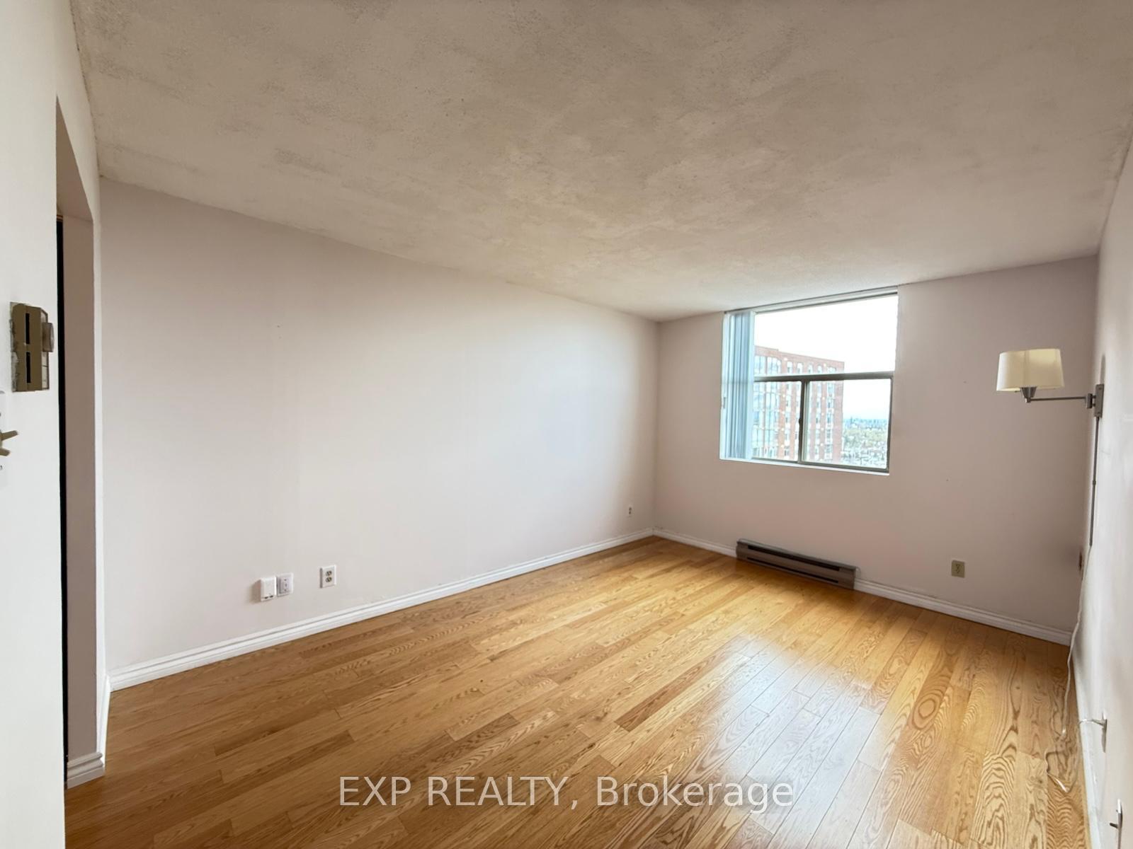 Photo 21 of Unit 1501, 2760 Carousel Crescent, Ottawa, Emerald Woods/Sawmill Creek — HOMEH