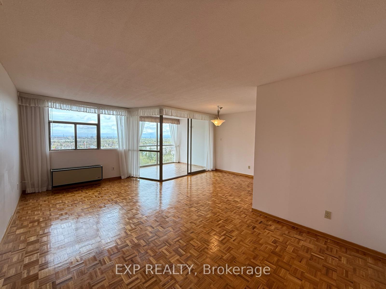 Photo 28 of Unit 1501, 2760 Carousel Crescent, Ottawa, Emerald Woods/Sawmill Creek — HOMEH
