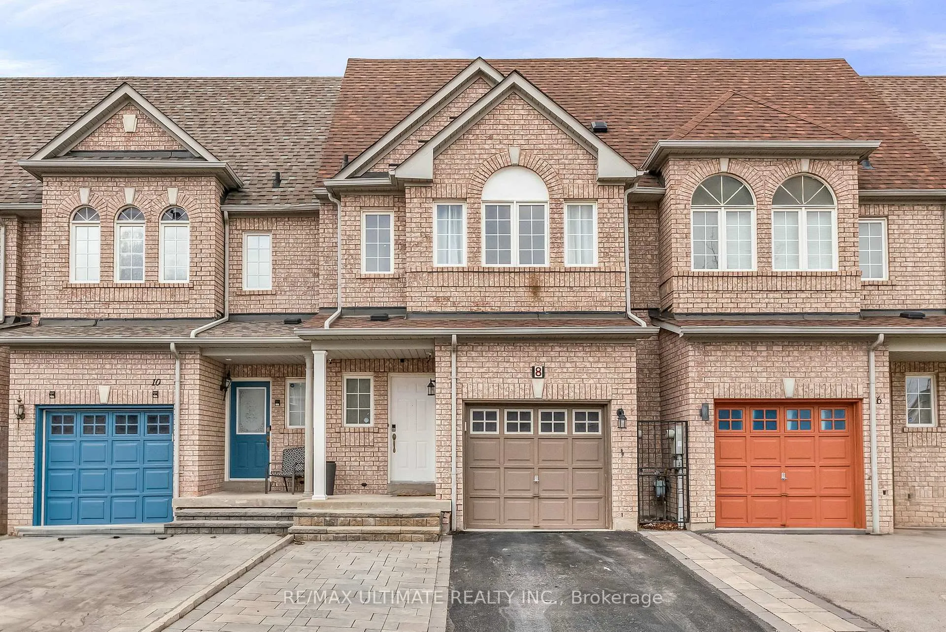 Front of 8 Dooley Crescent