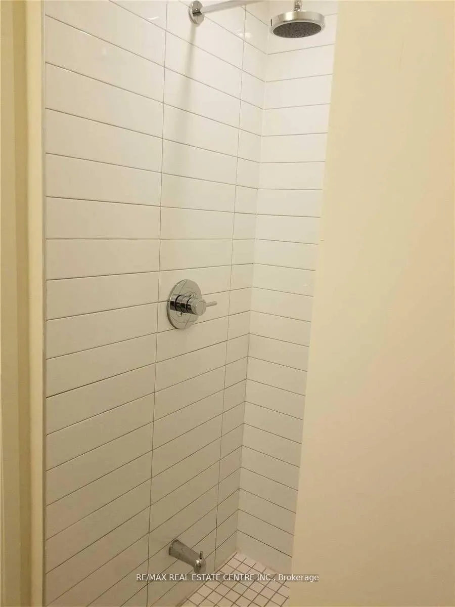 Photo 6 of Unit 2022, 460 Adelaide Street, Toronto, Moss Park — HOMEH