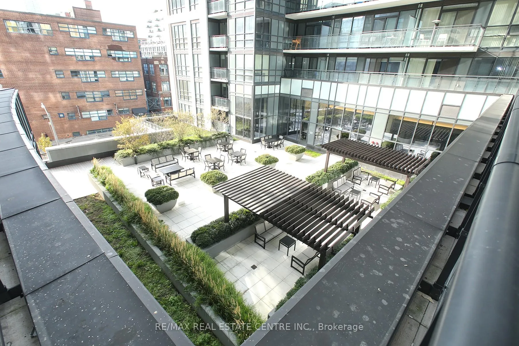 Photo 11 of Unit 2022, 460 Adelaide Street, Toronto, Moss Park — HOMEH