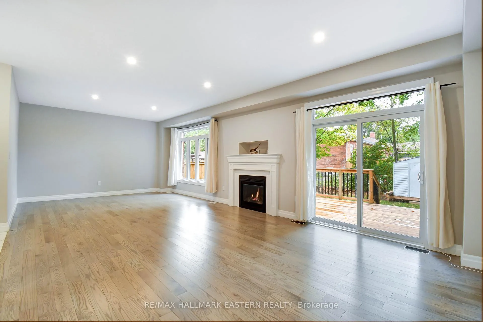 Photo 11 of 18 Durham Street, Clarington, Bowmanville — HOMEH