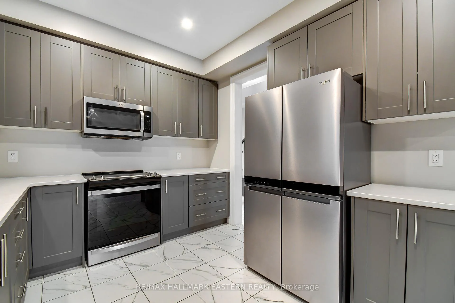 Photo 14 of 18 Durham Street, Clarington, Bowmanville — HOMEH
