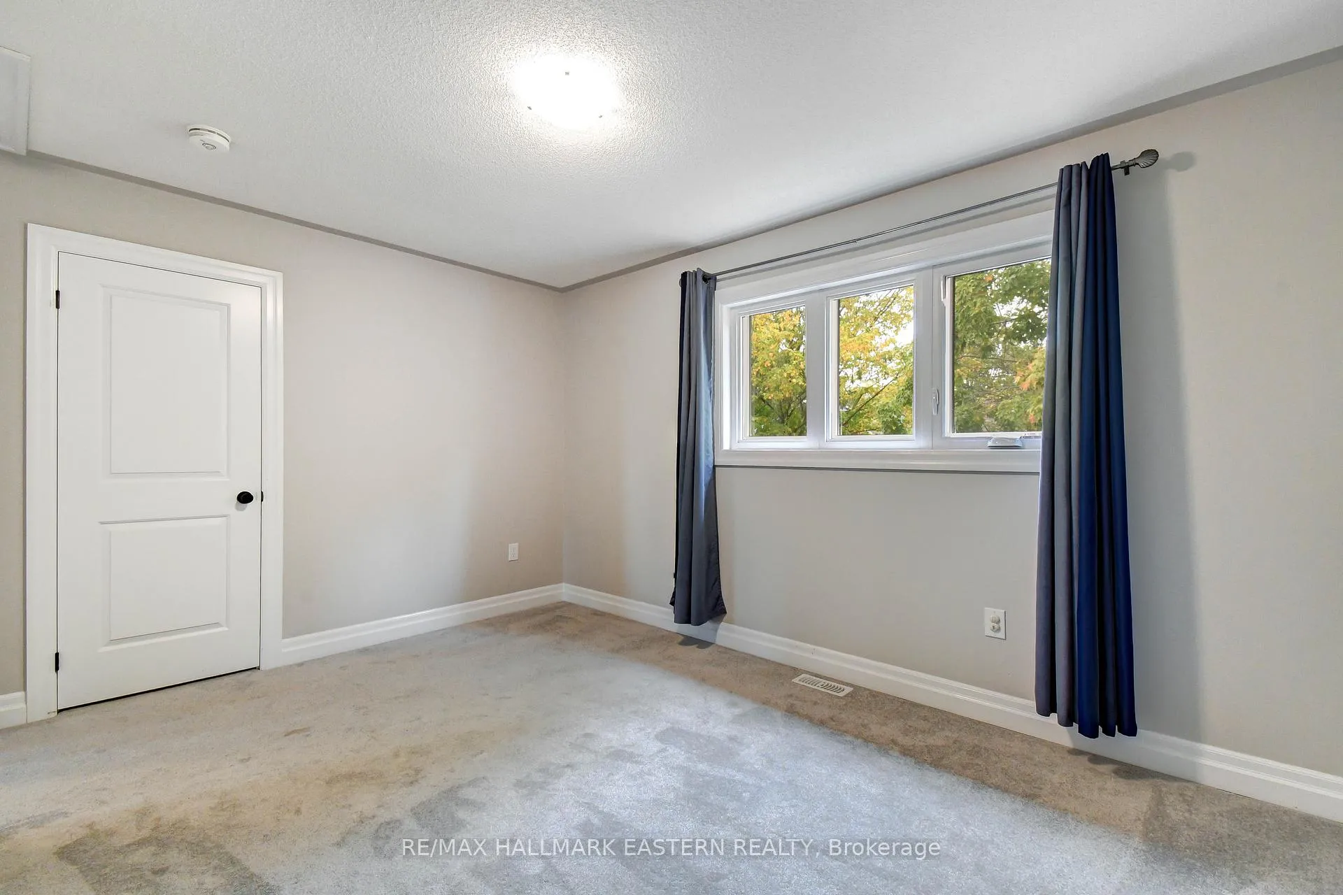 Photo 28 of 18 Durham Street, Clarington, Bowmanville — HOMEH