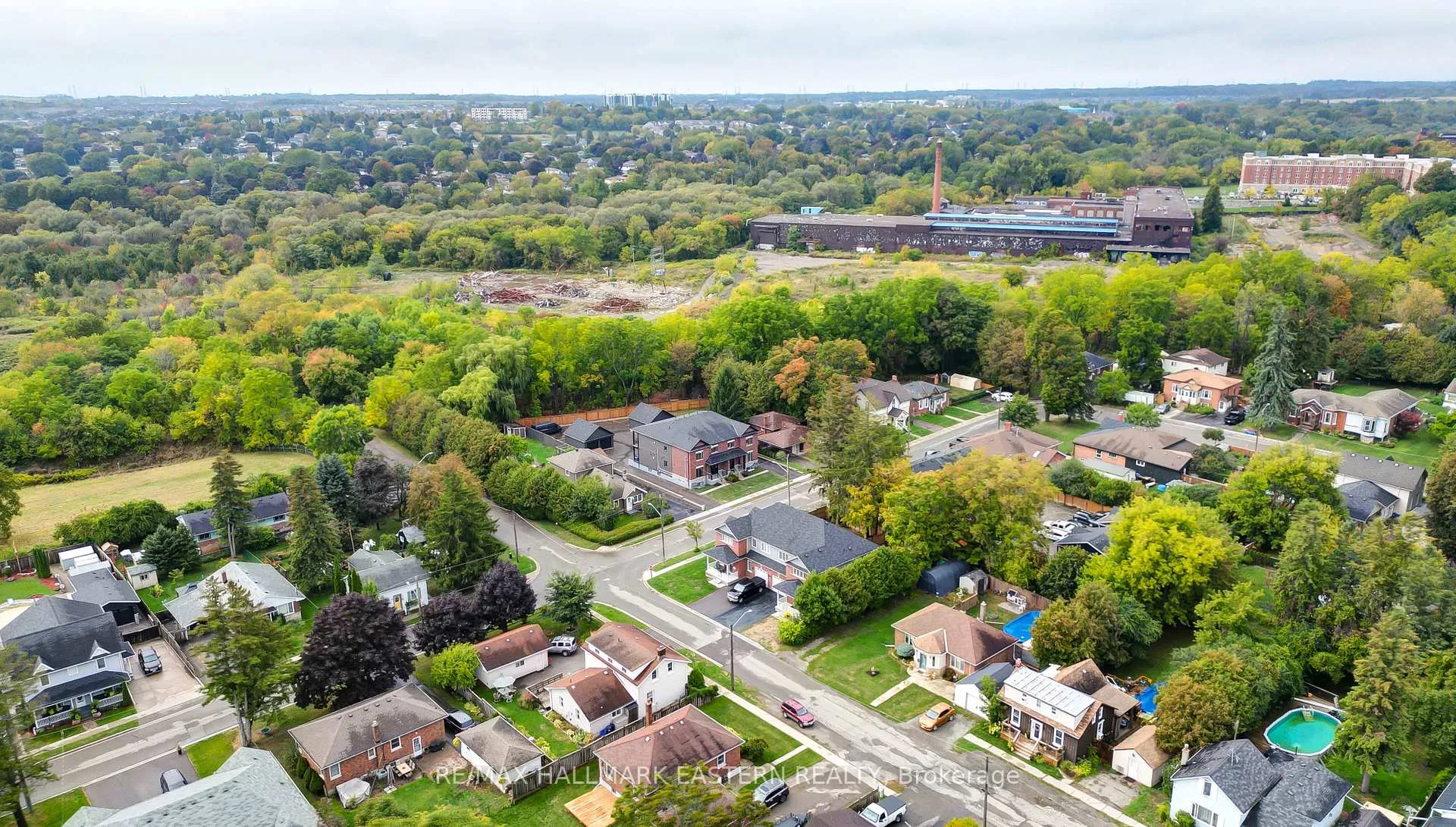 Photo 46 of 18 Durham Street, Clarington, Bowmanville — HOMEH