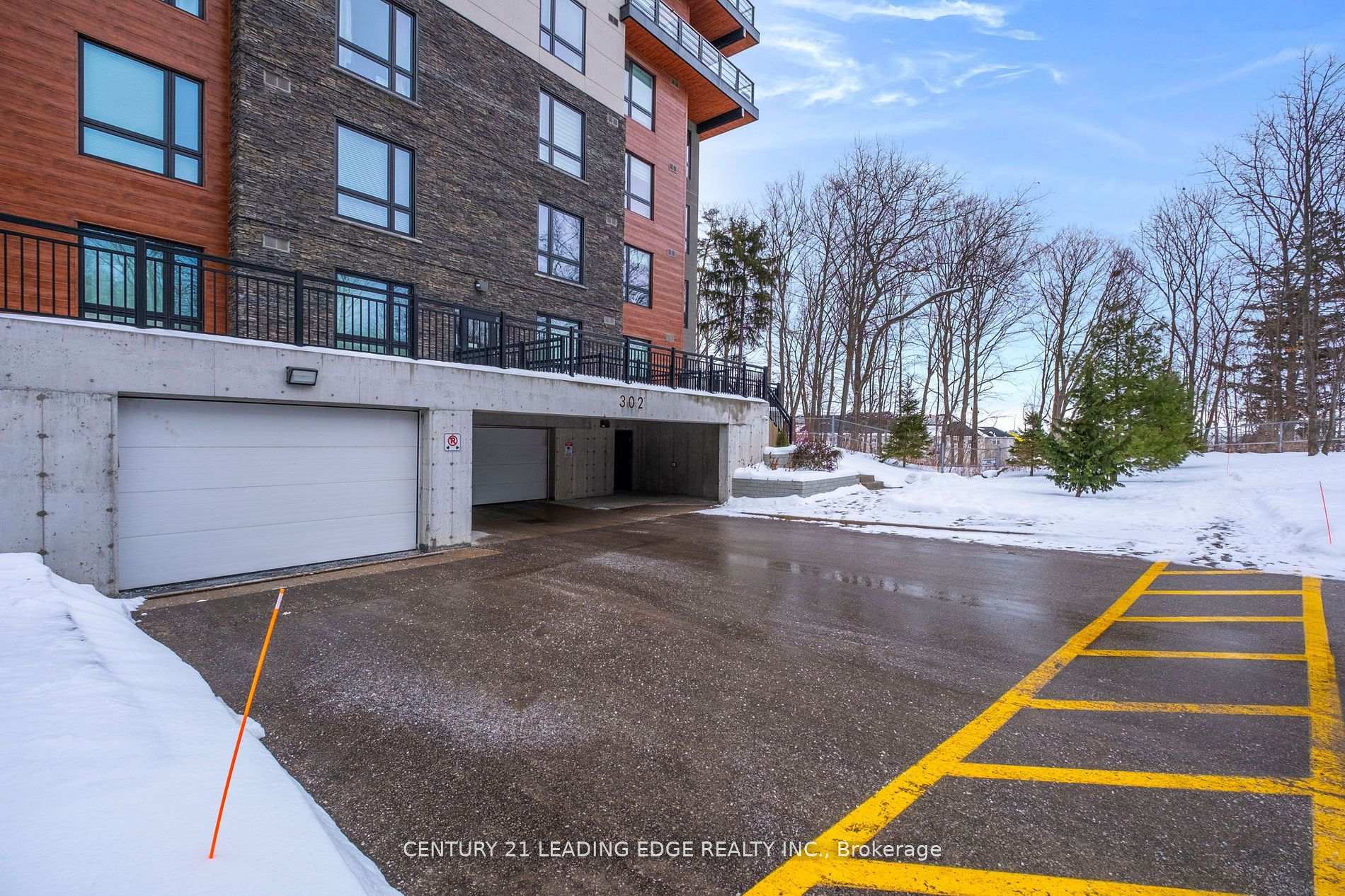Photo 33 of Unit 410, 302 Essa Road, Barrie, Ardagh — HOMEH