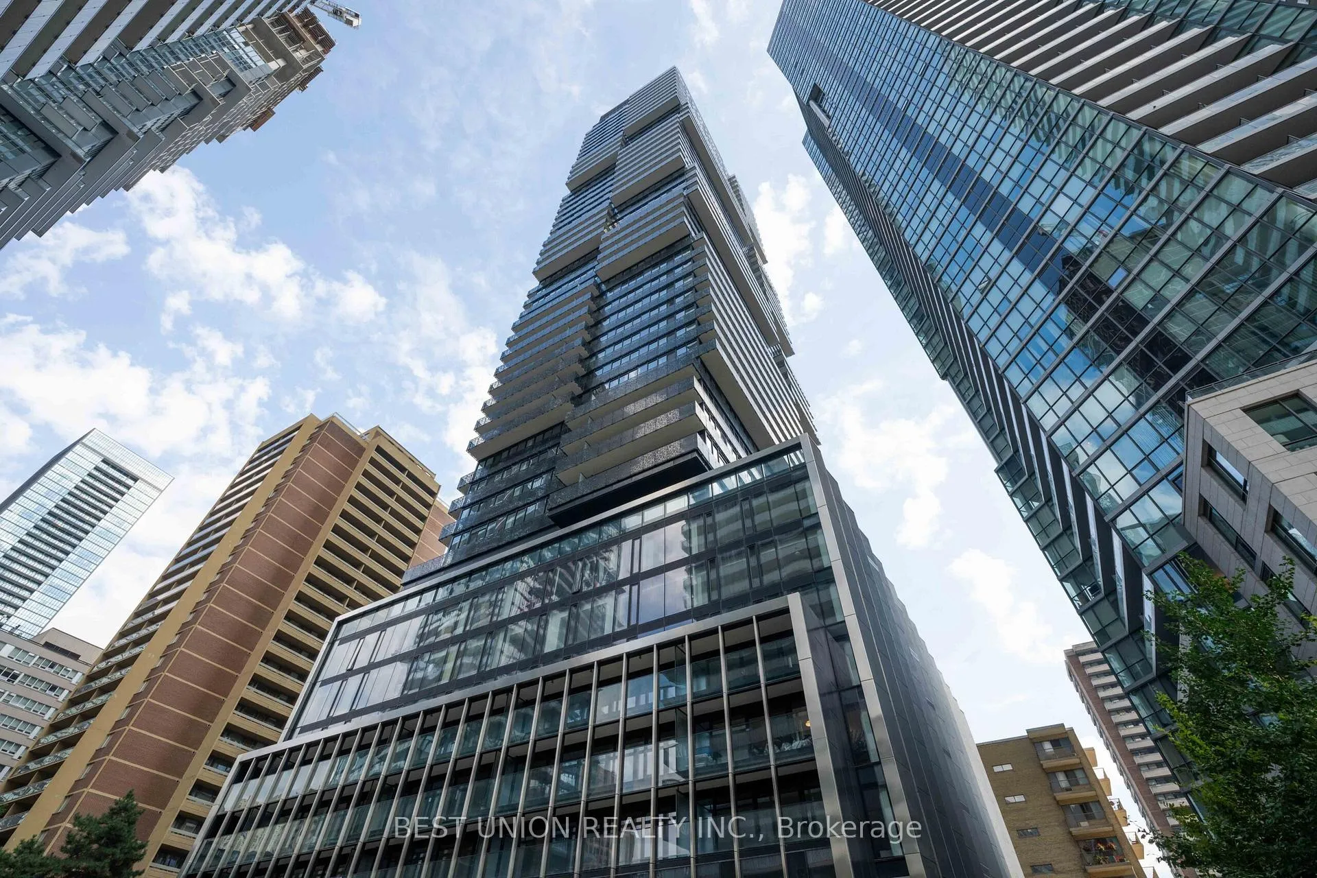 Front of Unit 3109, 55 Charles Street E