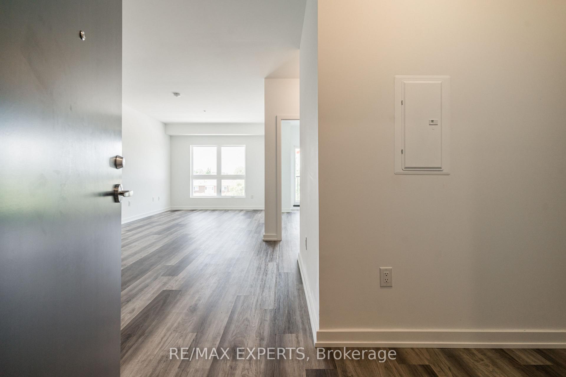 Photo 2 of Unit 307, 430 Essa Road, Barrie, Holly — HOMEH