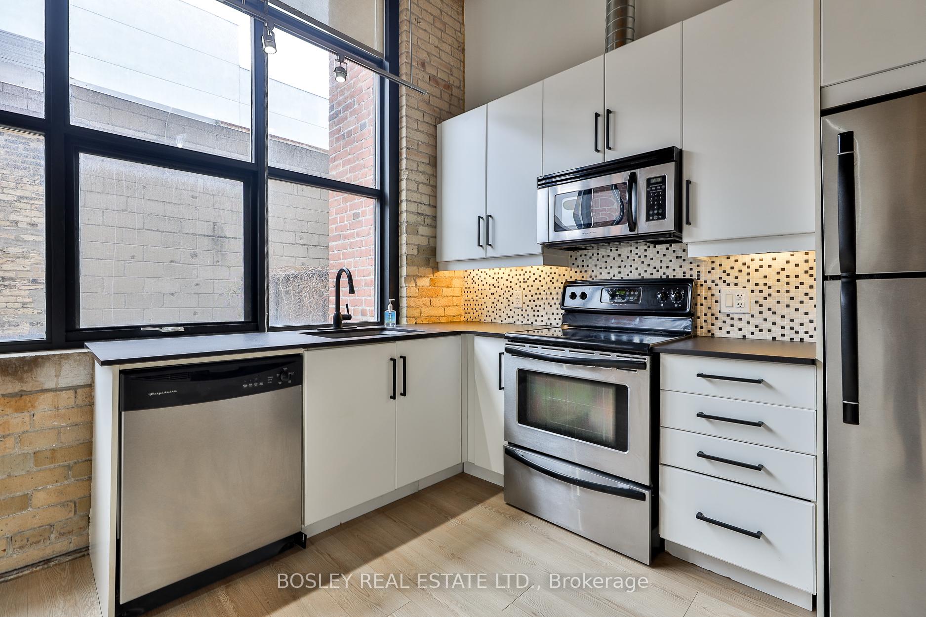 Photo 6 of Unit 202, 736 Dundas Street E, Toronto, Regent Park — HOMEH