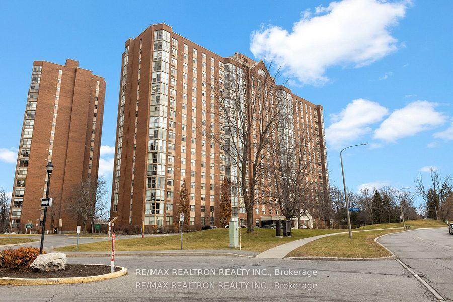 Front of Unit 1702, 2760 Carousel Crescent