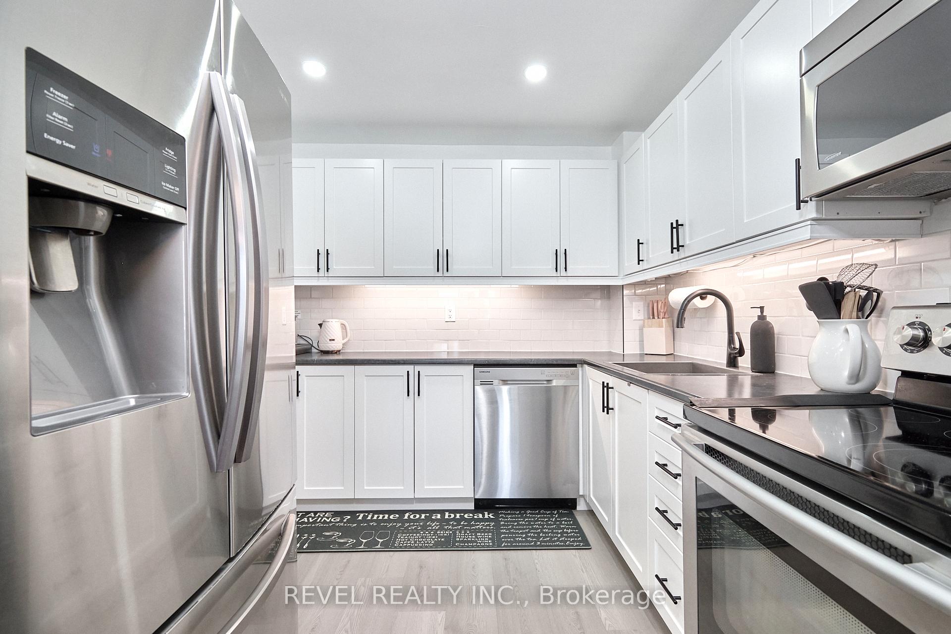 Photo 5 of Unit 31, 2 Albert Street, Barrie, North Shore — HOMEH