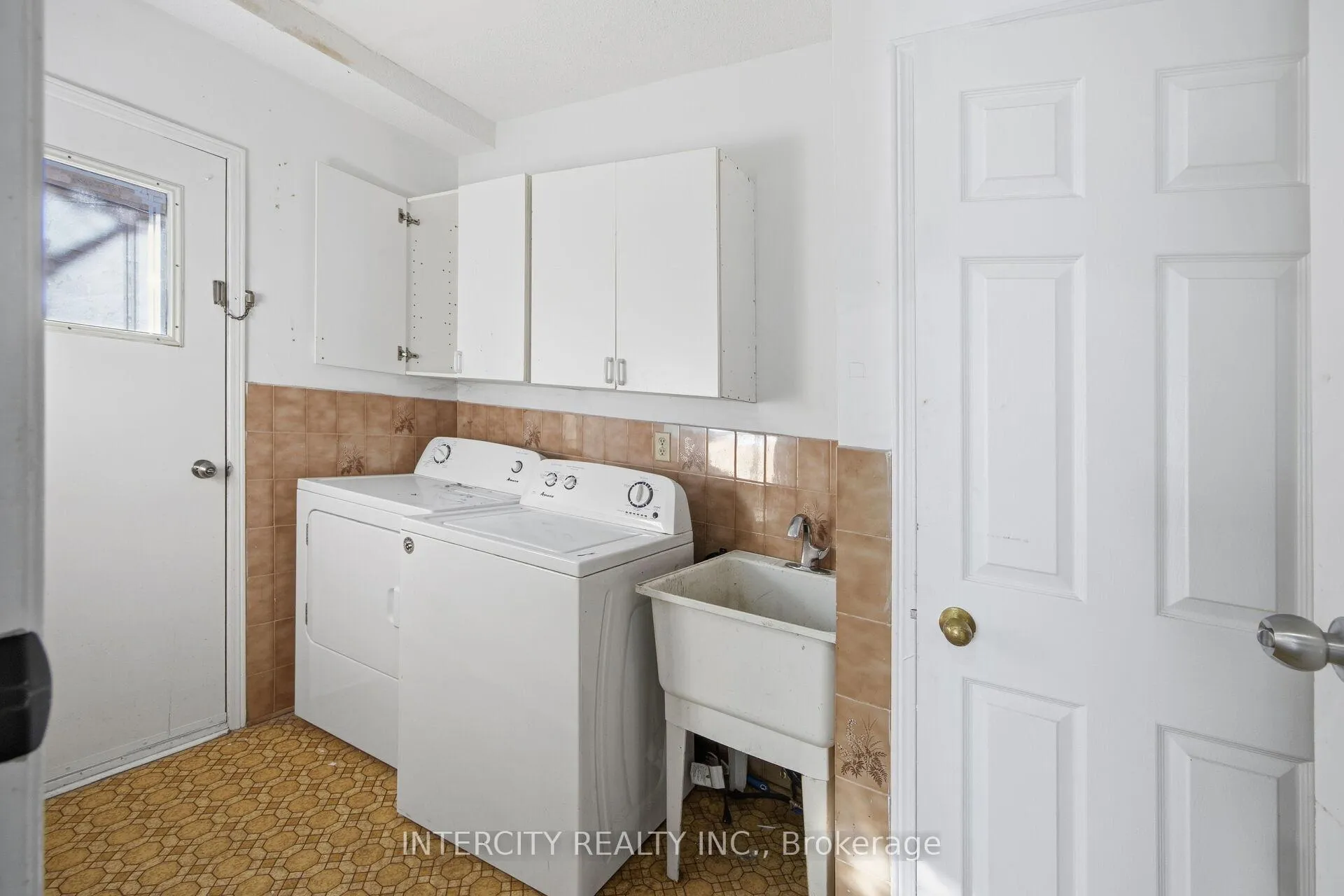Photo 17 of 45 Merganser Crescent, Brampton, Fletcher's Creek South — HOMEH