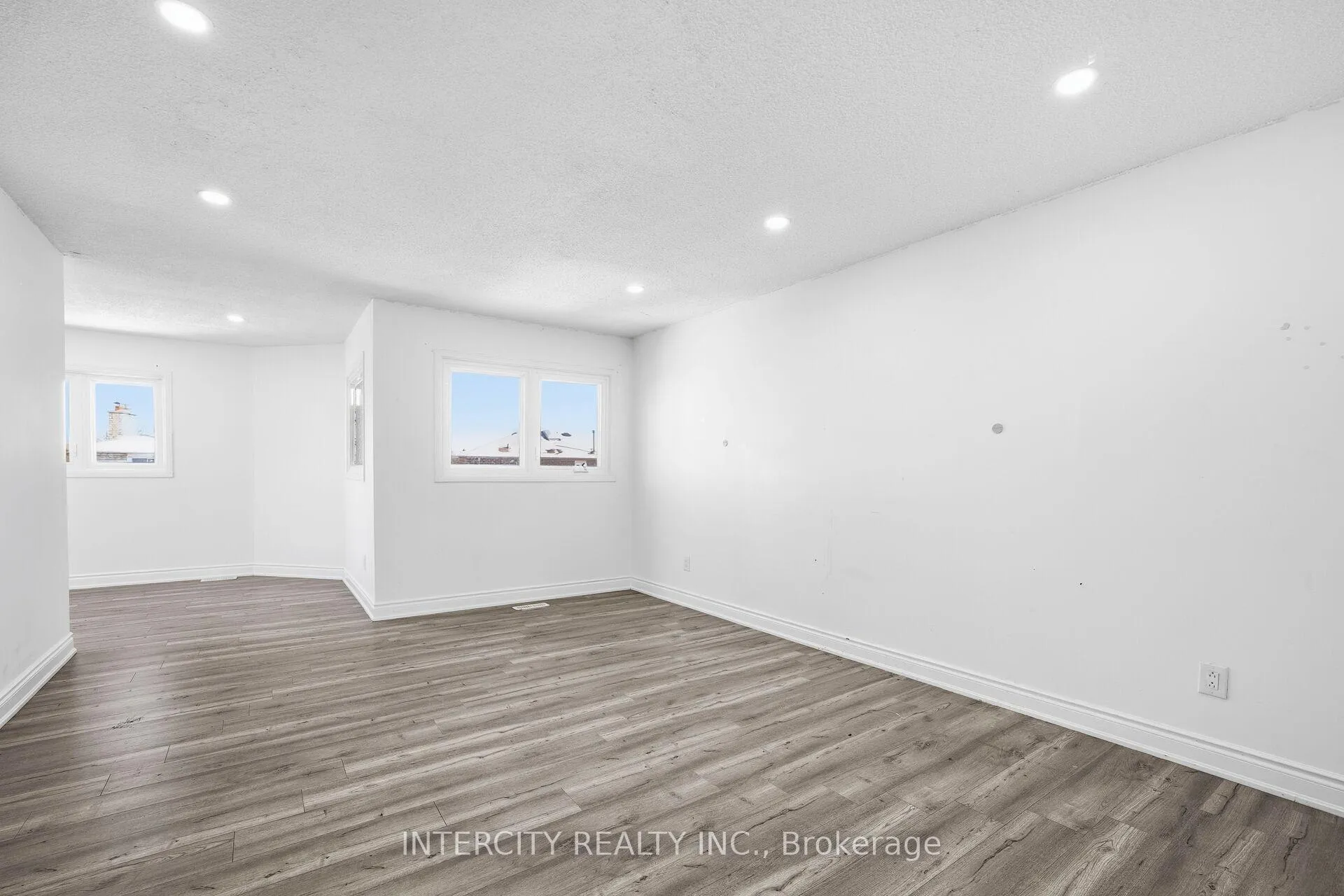 Photo 20 of 45 Merganser Crescent, Brampton, Fletcher's Creek South — HOMEH