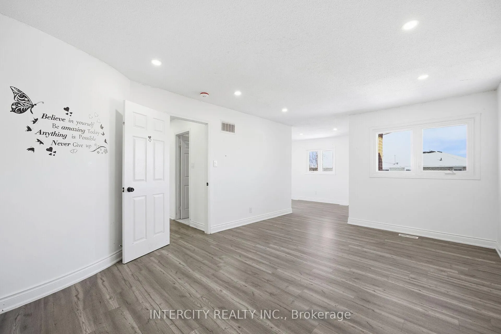 Photo 21 of 45 Merganser Crescent, Brampton, Fletcher's Creek South — HOMEH