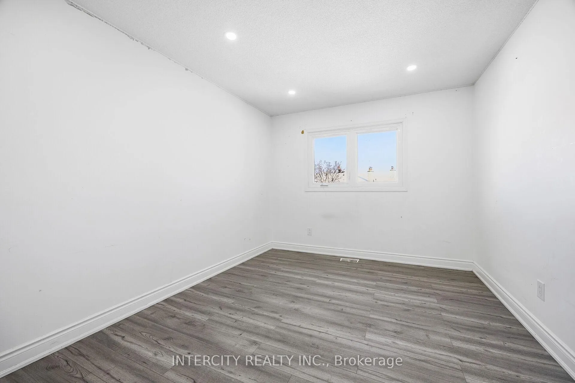 Photo 26 of 45 Merganser Crescent, Brampton, Fletcher's Creek South — HOMEH
