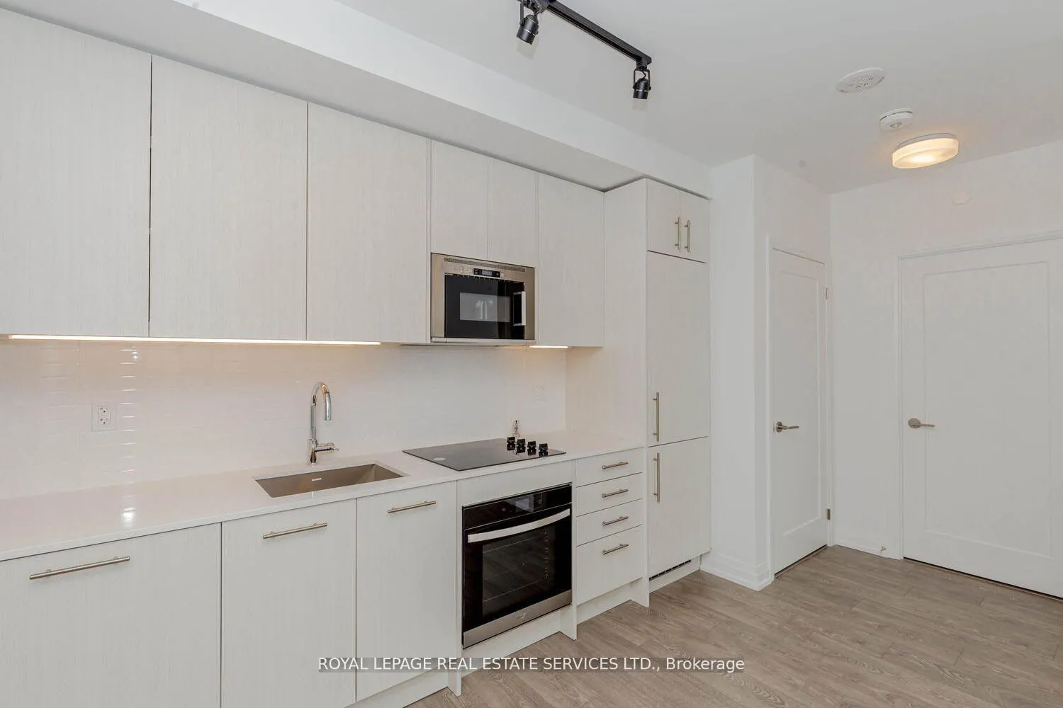Photo 9 of Unit 2604, 286 Main Street, Toronto, East End-Danforth — HOMEH