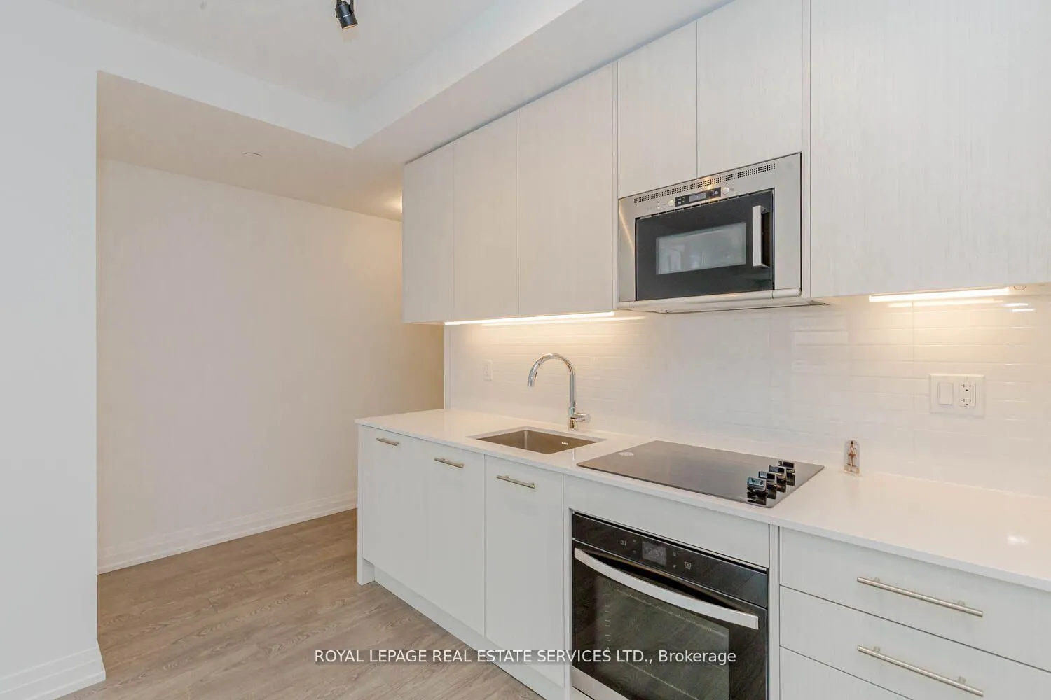Photo 10 of Unit 2604, 286 Main Street, Toronto, East End-Danforth — HOMEH