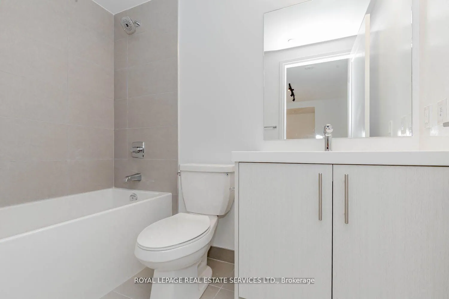 Photo 23 of Unit 2604, 286 Main Street, Toronto, East End-Danforth — HOMEH