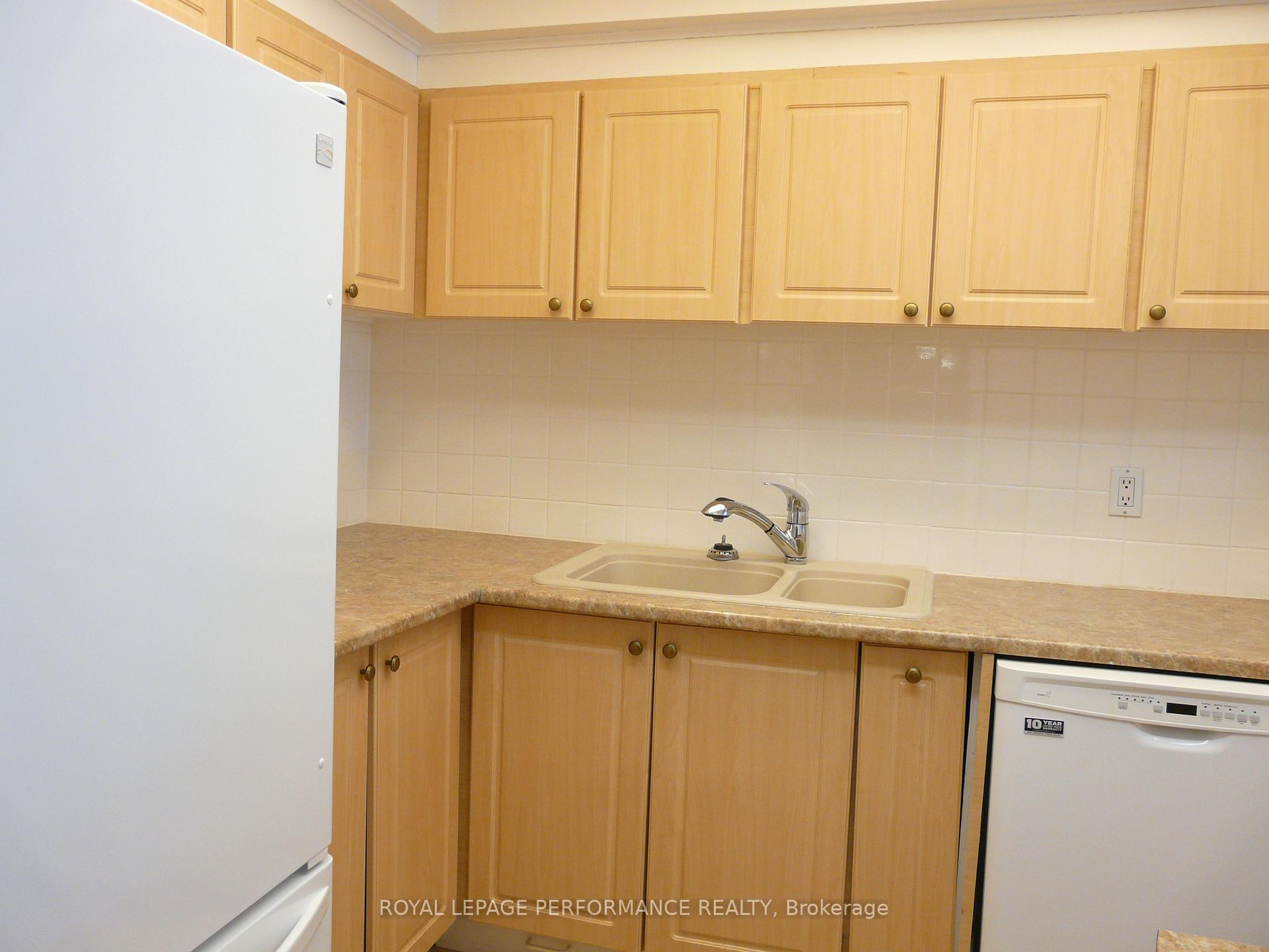 Photo 4 of Unit 1505, 158C Mcarthur Avenue, Ottawa, Vanier — HOMEH