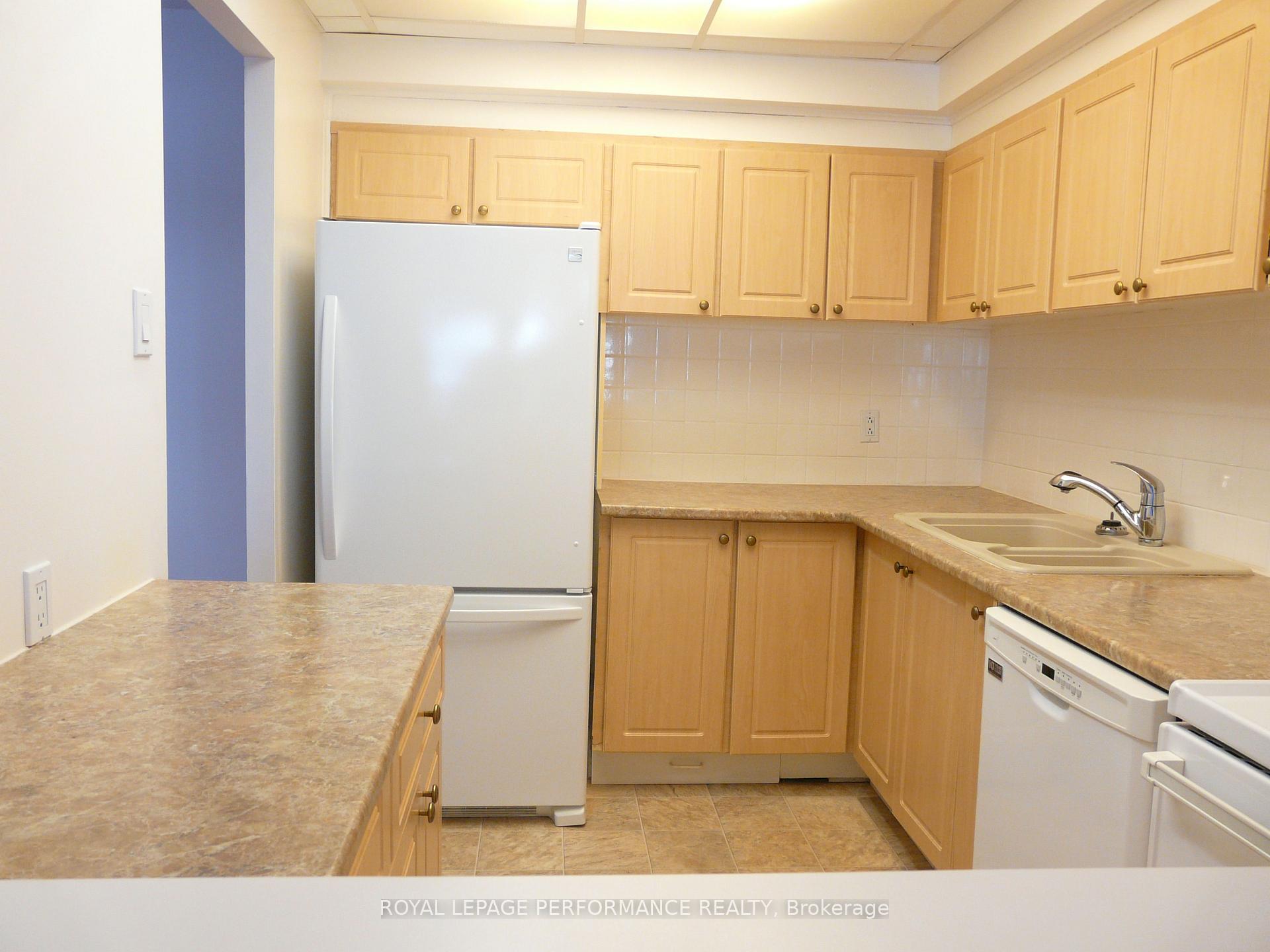 Photo 5 of Unit 1505, 158C Mcarthur Avenue, Ottawa, Vanier — HOMEH