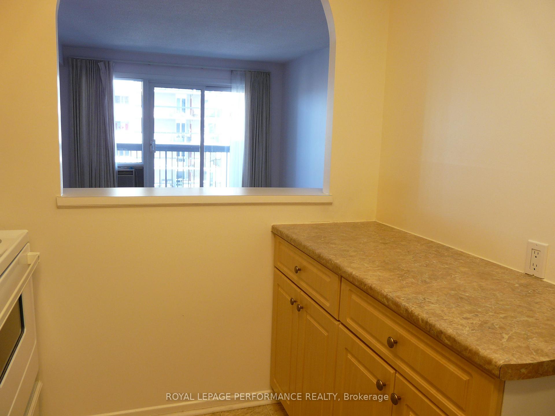 Photo 6 of Unit 1505, 158C Mcarthur Avenue, Ottawa, Vanier — HOMEH