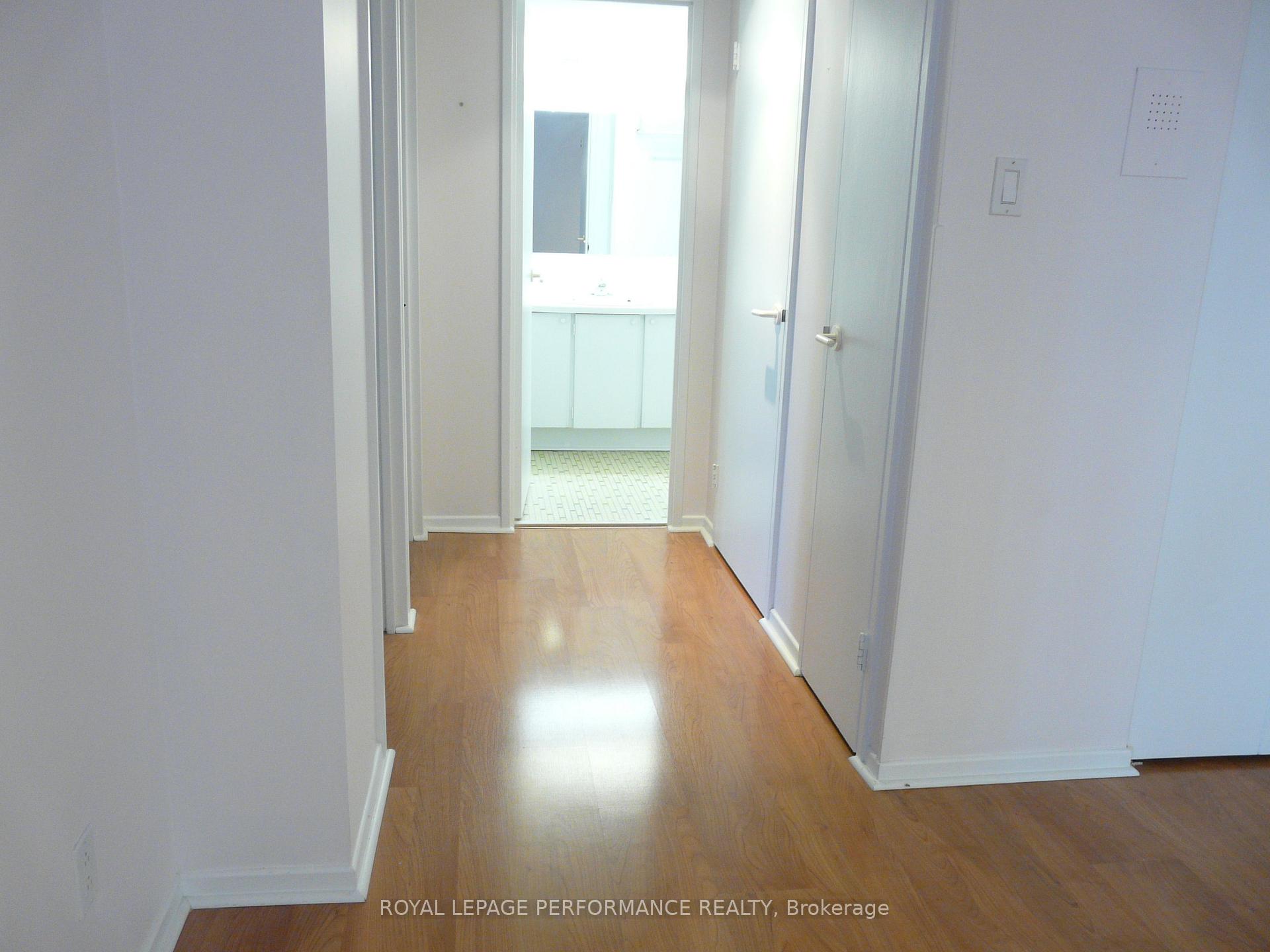 Photo 11 of Unit 1505, 158C Mcarthur Avenue, Ottawa, Vanier — HOMEH