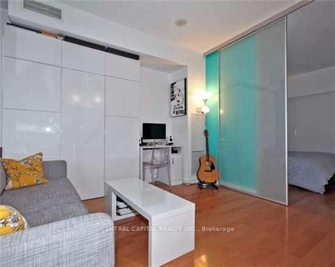 Photo 3 of Unit 711, 33 Charles Street E, Toronto, Church-Yonge Corridor — HOMEH