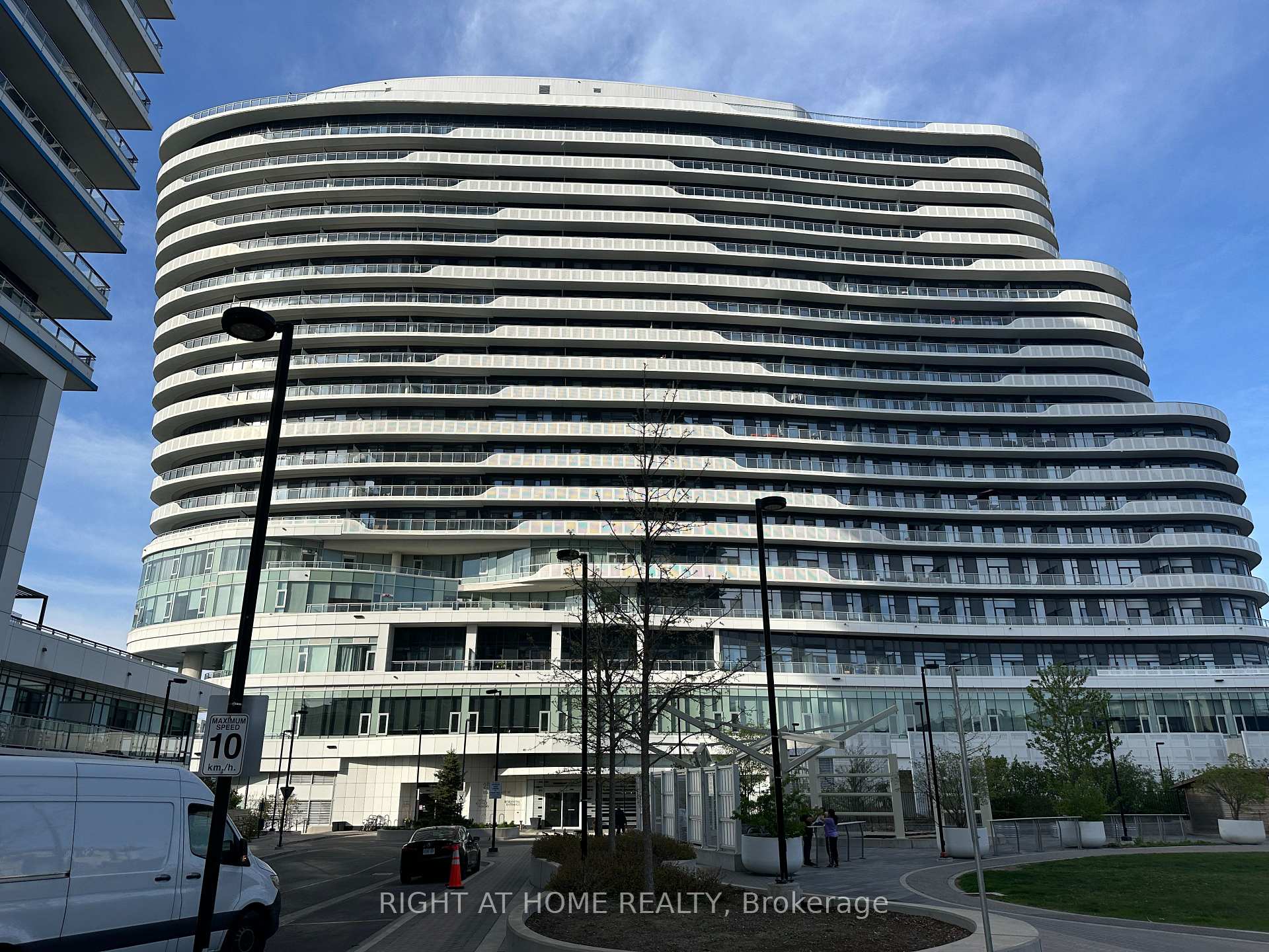 Front of Unit 701, 2520 Eglinton Avenue W