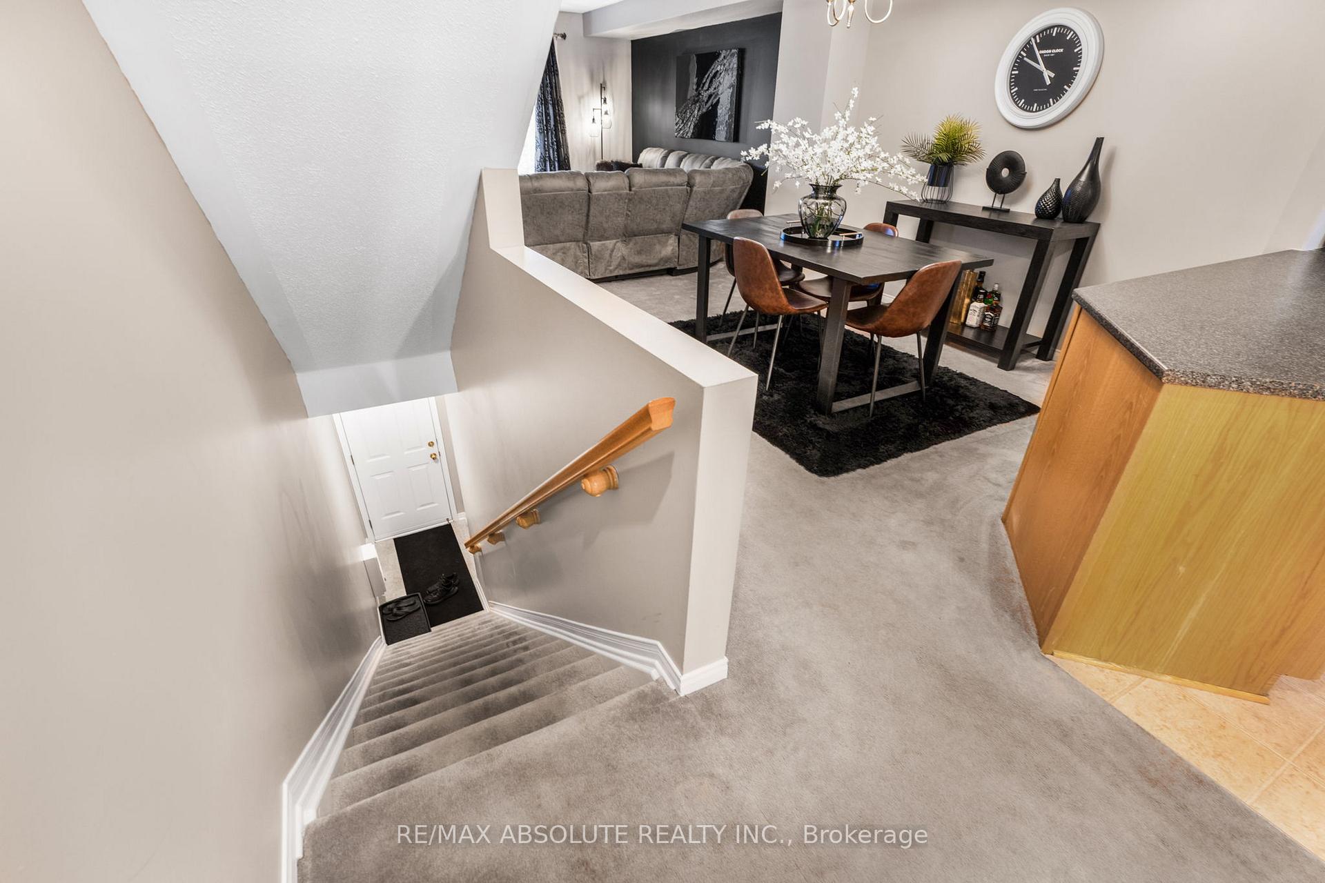 Photo 2 of 78 Lakepointe Drive, Ottawa, Avalon East — HOMEH