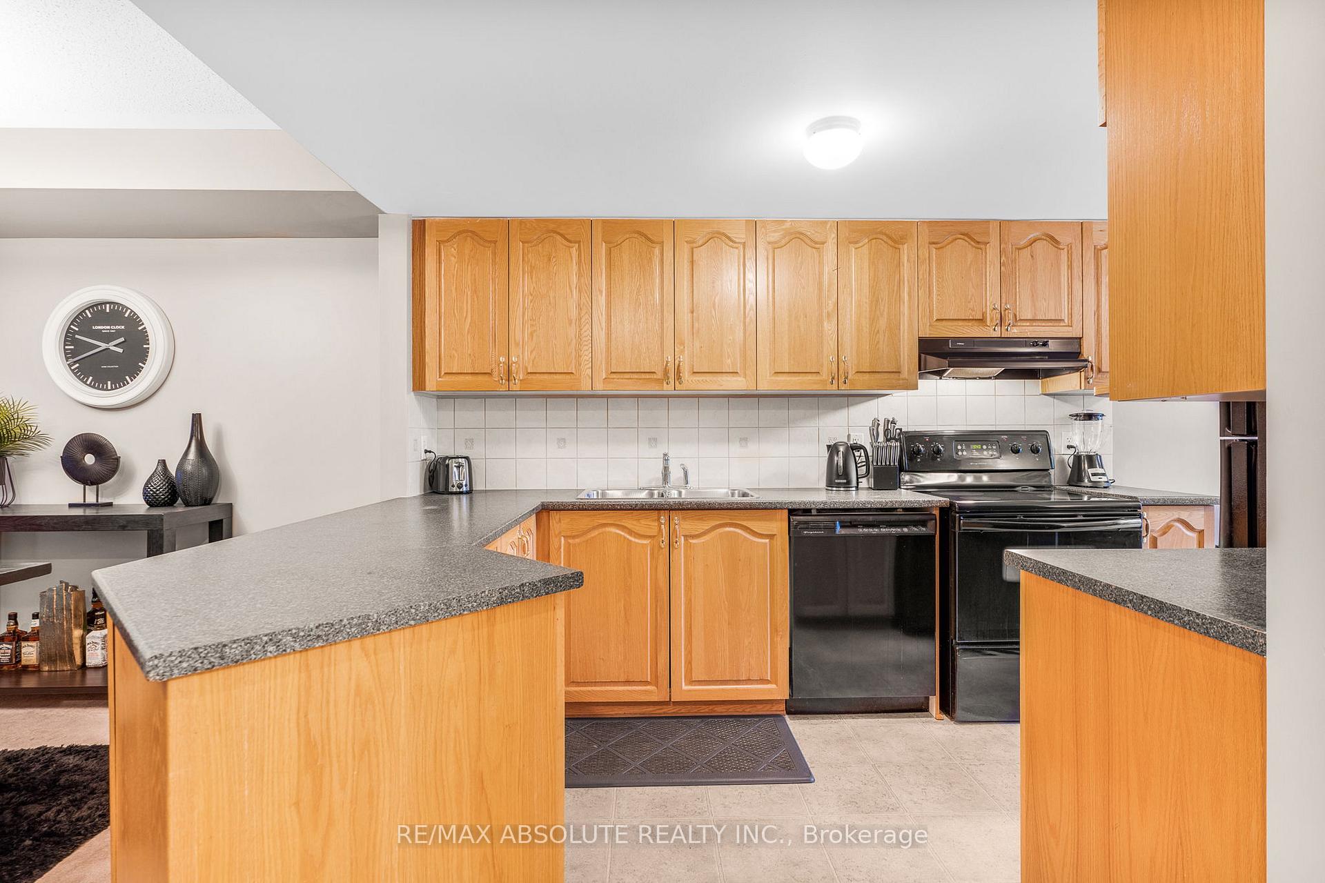 Photo 4 of 78 Lakepointe Drive, Ottawa, Avalon East — HOMEH
