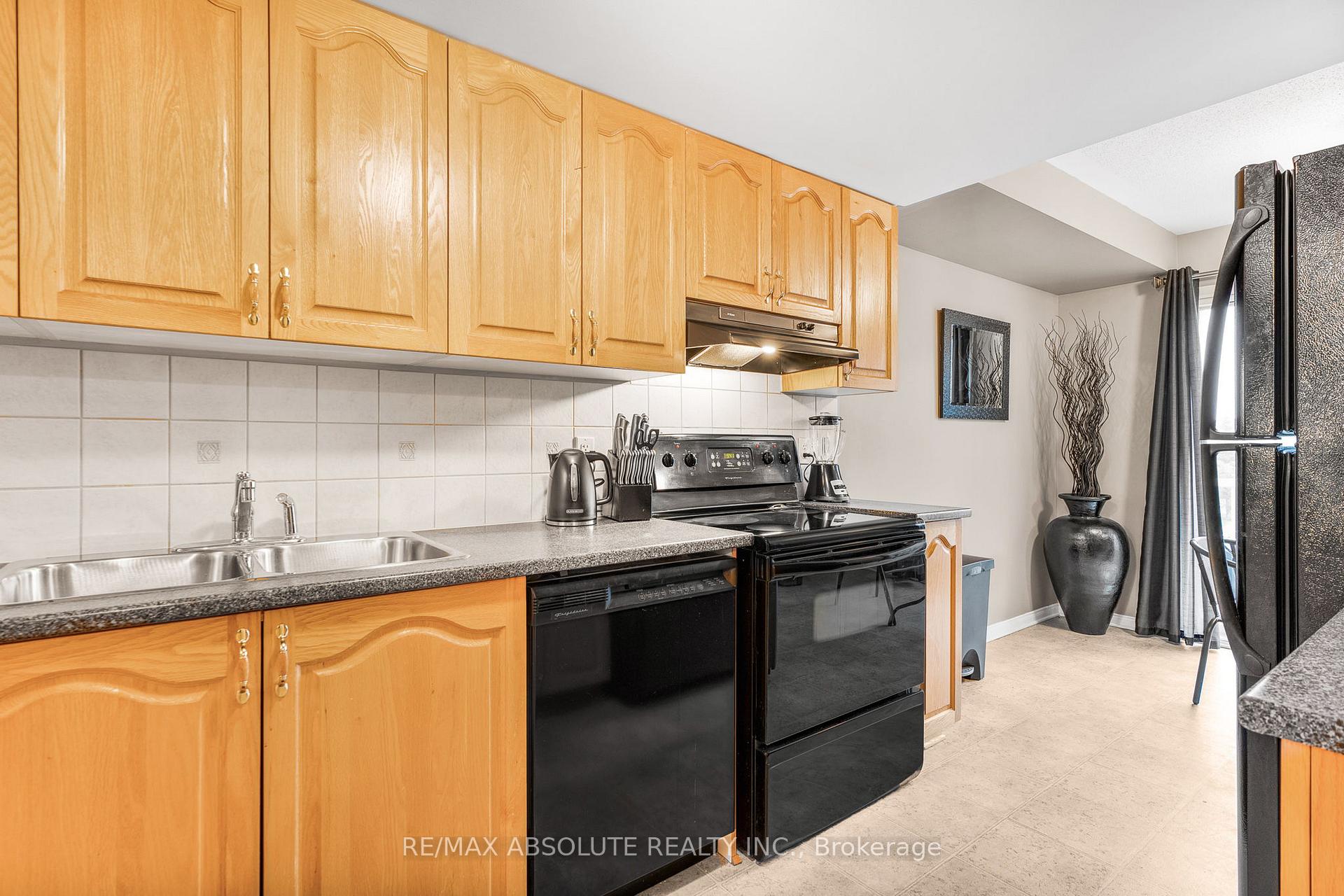Photo 5 of 78 Lakepointe Drive, Ottawa, Avalon East — HOMEH