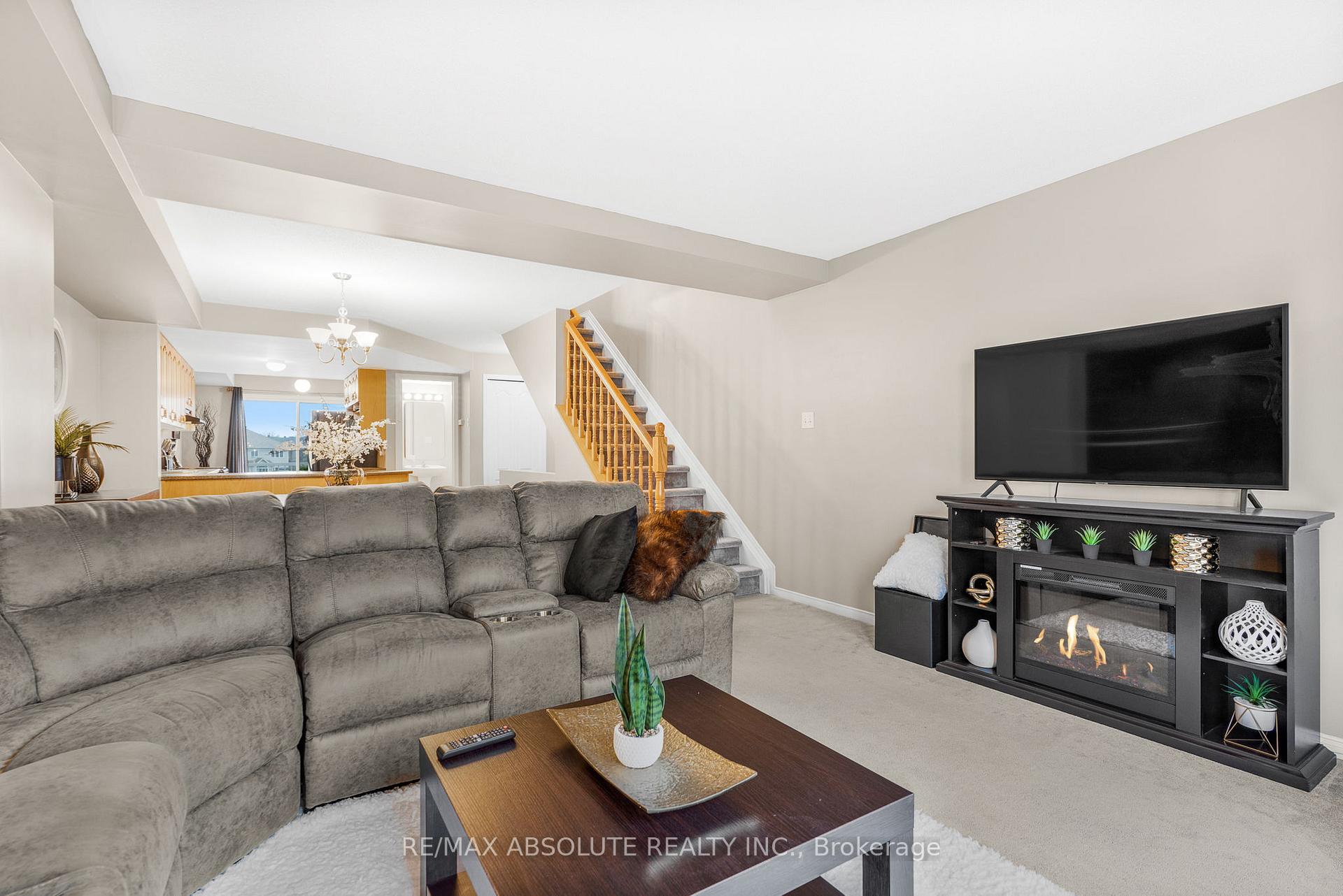 Photo 12 of 78 Lakepointe Drive, Ottawa, Avalon East — HOMEH
