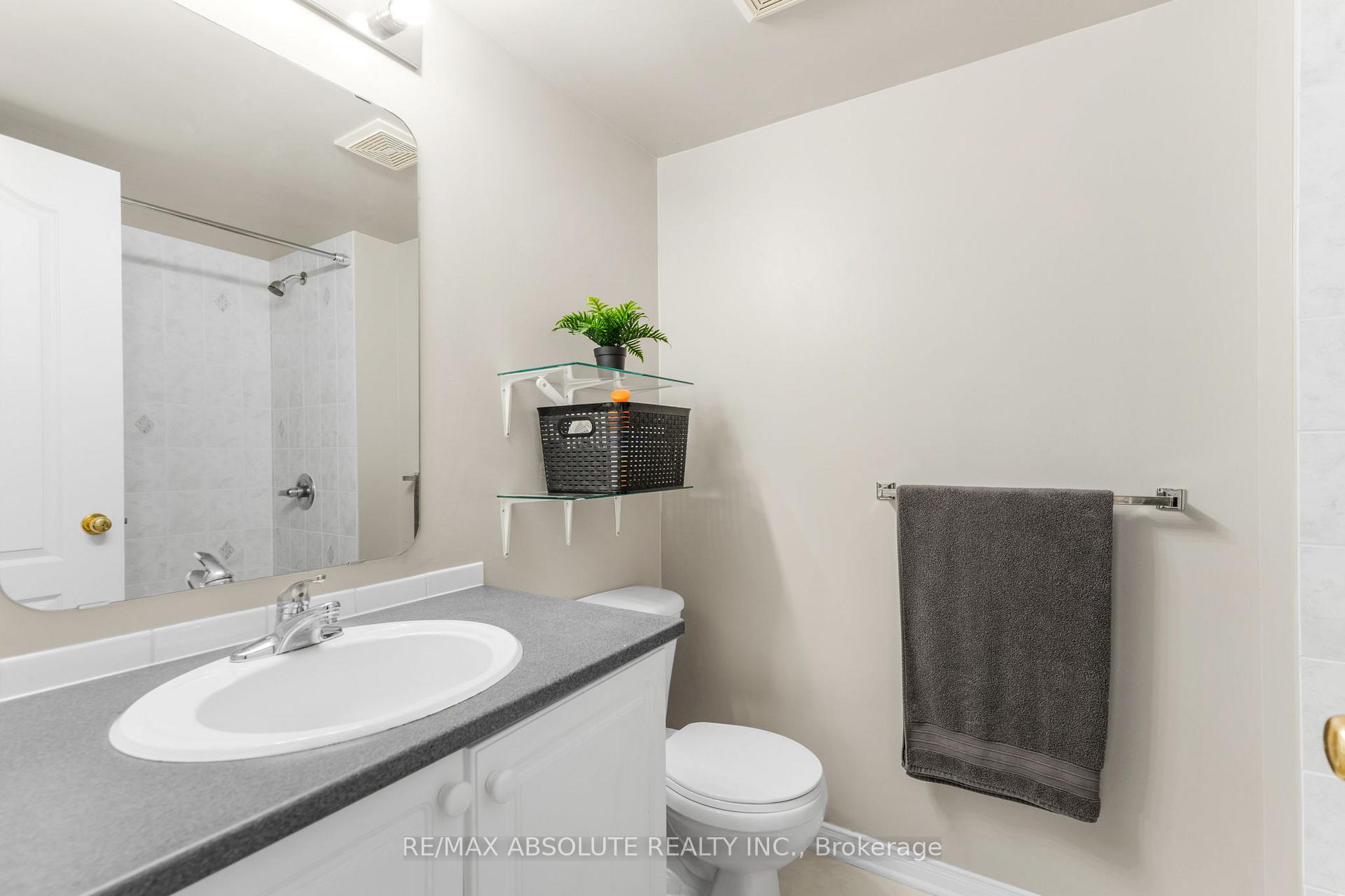 Photo 19 of 78 Lakepointe Drive, Ottawa, Avalon East — HOMEH