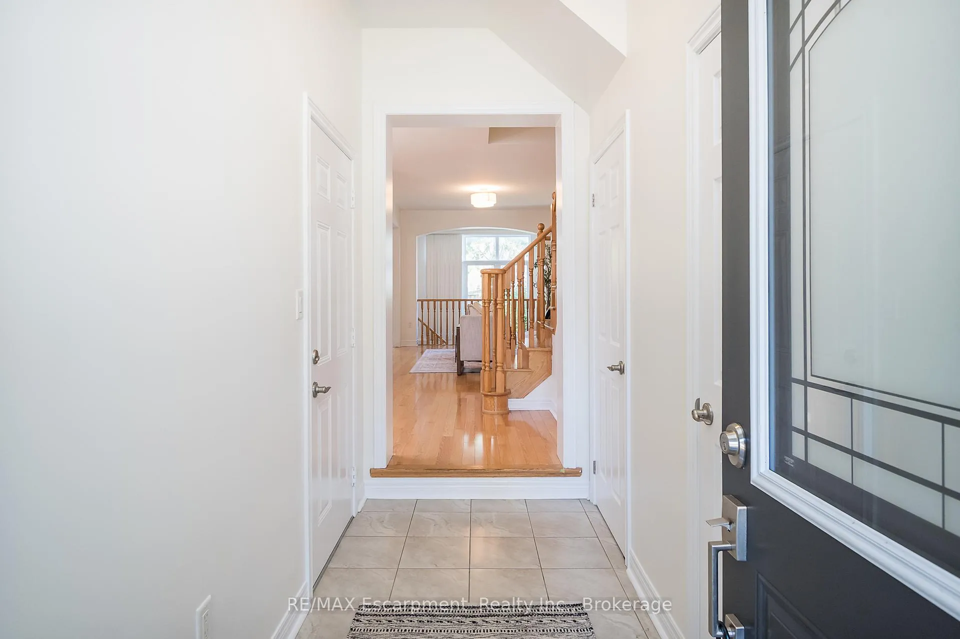 Photo 4 of 10 Cedarcrest Street, Caledon, Rural Caledon — HOMEH