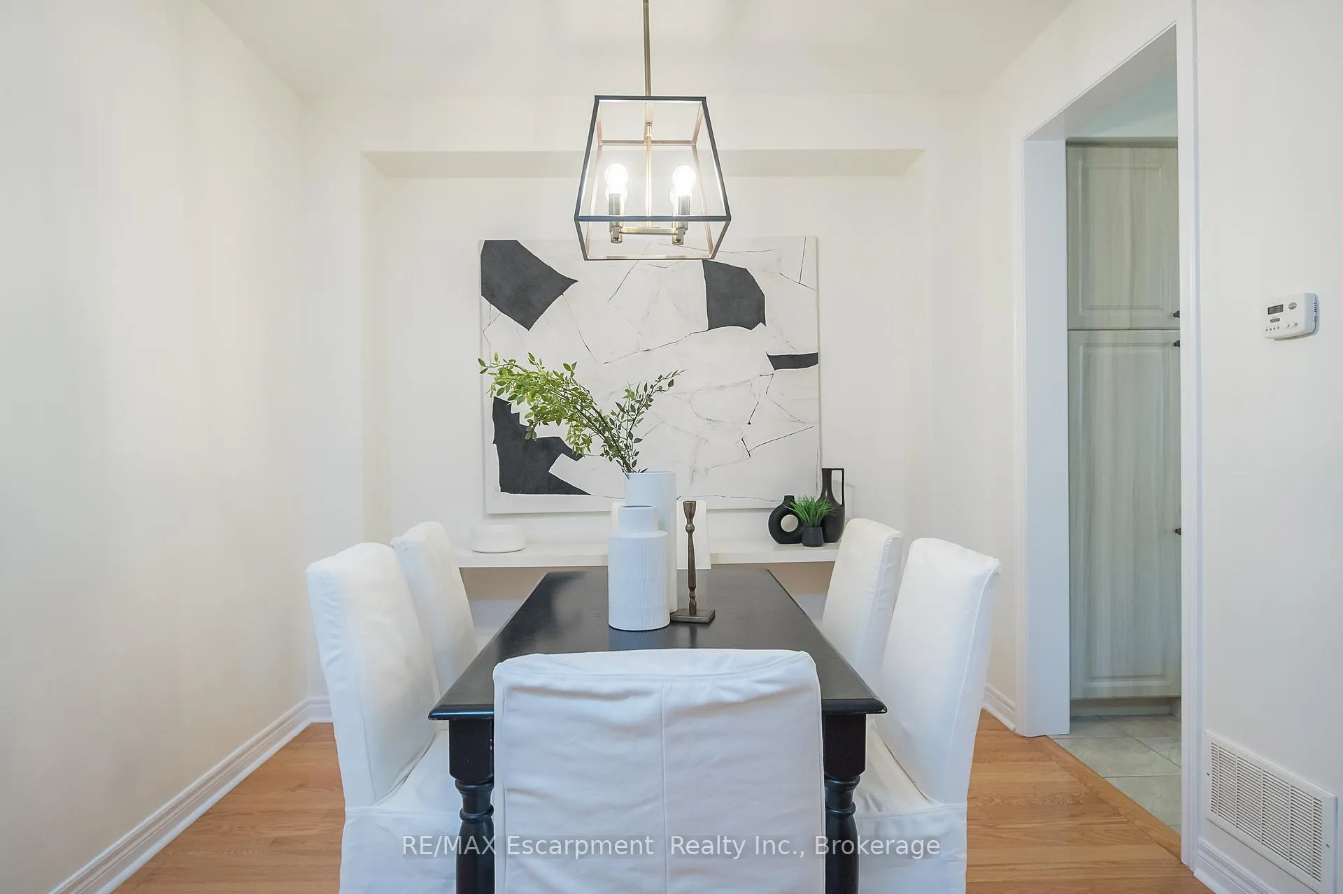 Photo 7 of 10 Cedarcrest Street, Caledon, Rural Caledon — HOMEH
