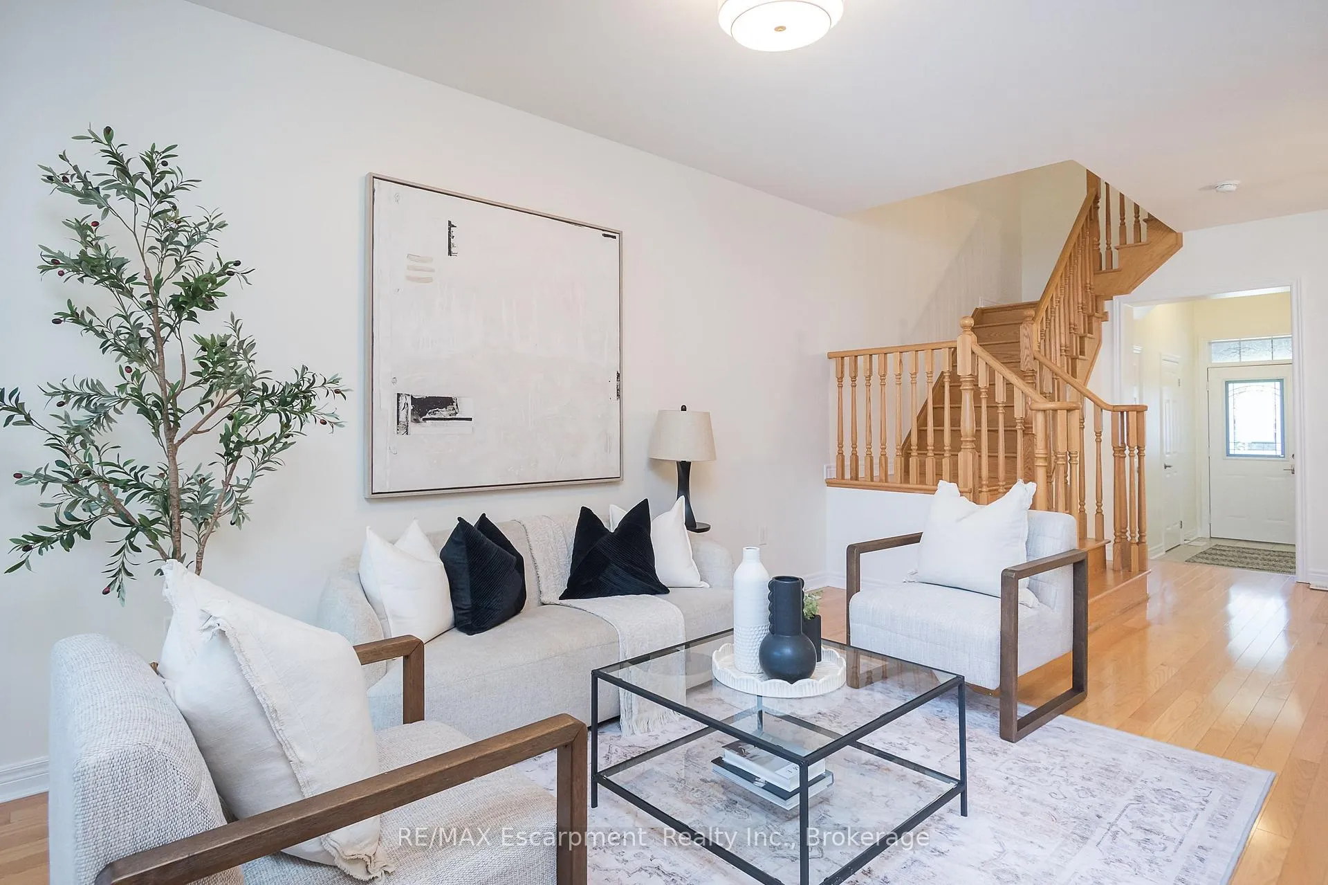 Photo 11 of 10 Cedarcrest Street, Caledon, Rural Caledon — HOMEH