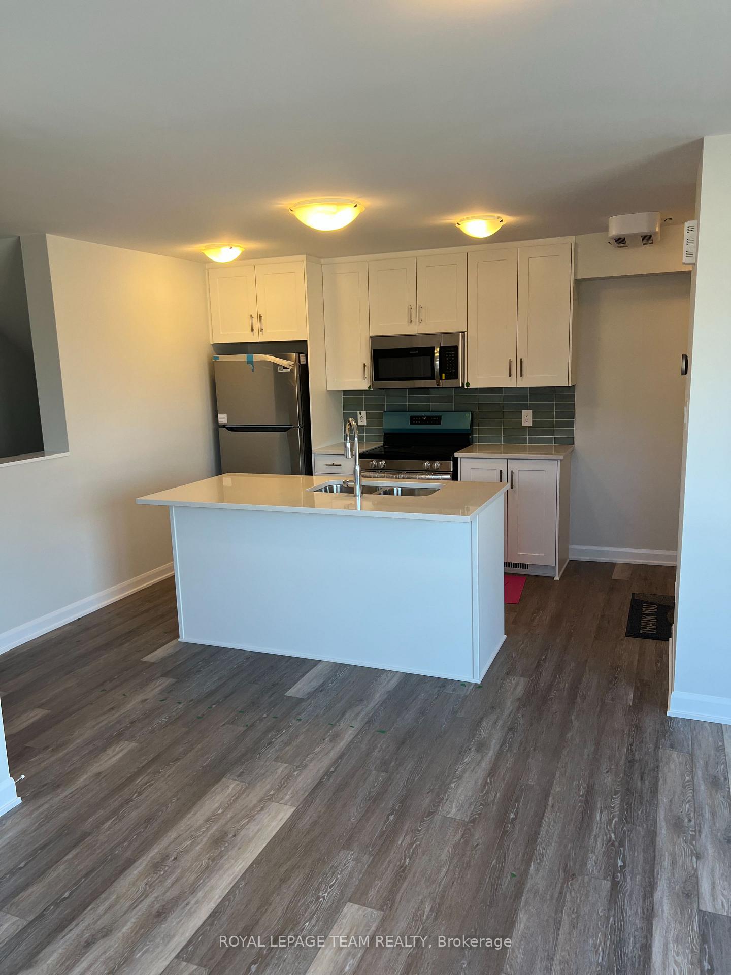 Photo 2 of 717 Arcadian Private, Ottawa, Kanata - Kanata Lakes/Heritage Hills — HOMEH