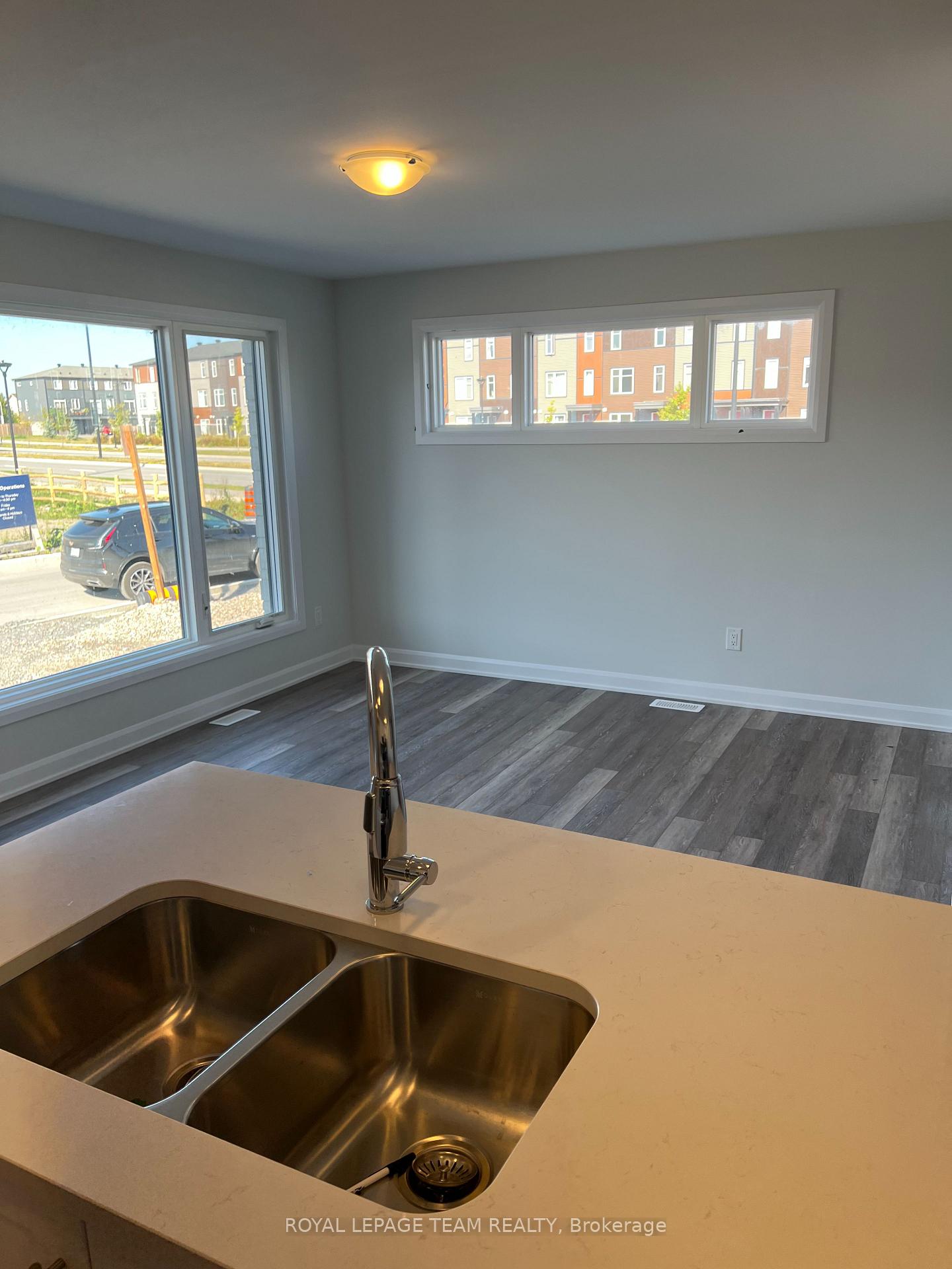 Photo 3 of 717 Arcadian Private, Ottawa, Kanata - Kanata Lakes/Heritage Hills — HOMEH