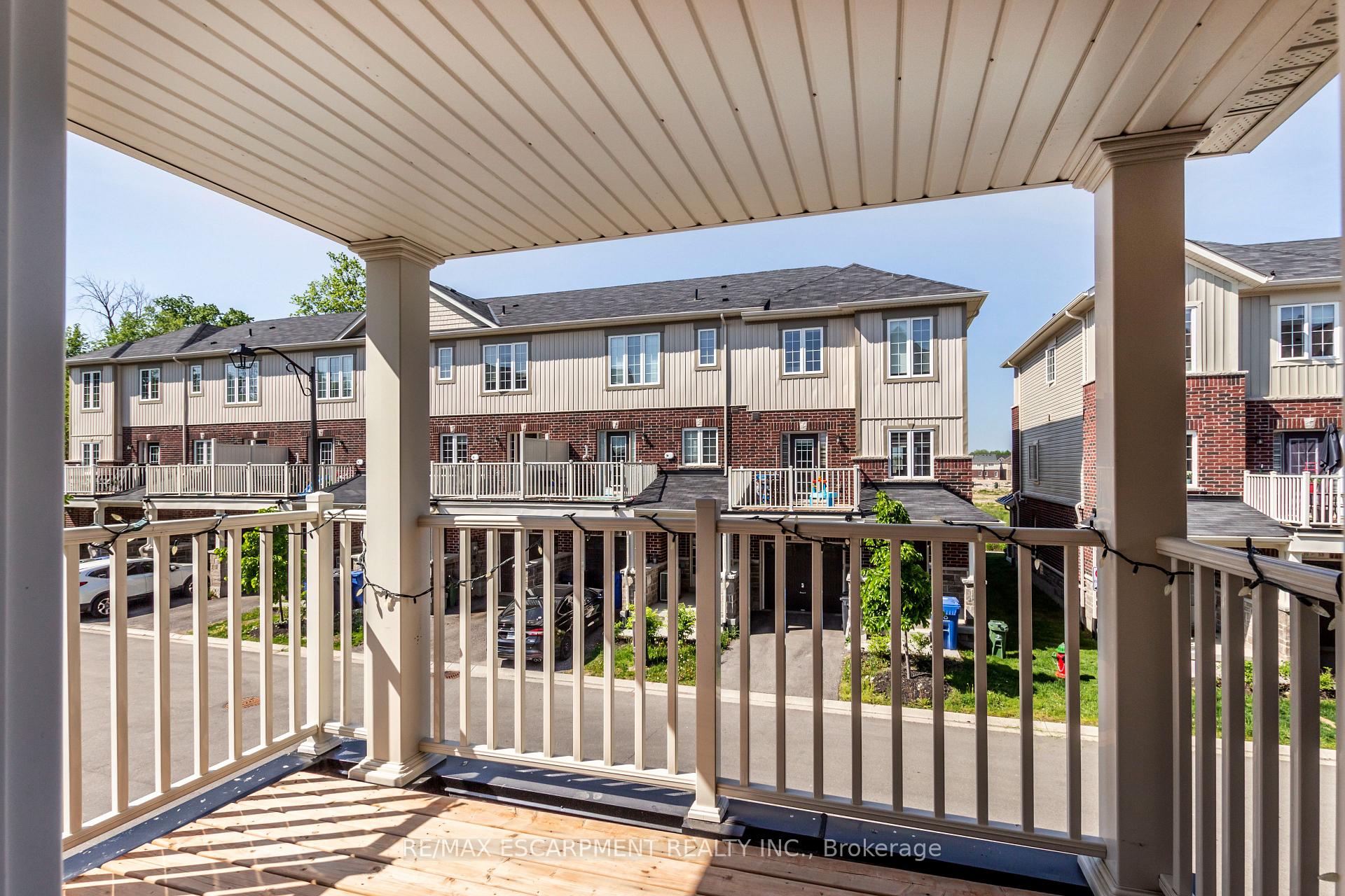 Photo 18 of Unit 27, 88 Decorso Drive, Guelph, Kortright East — HOMEH