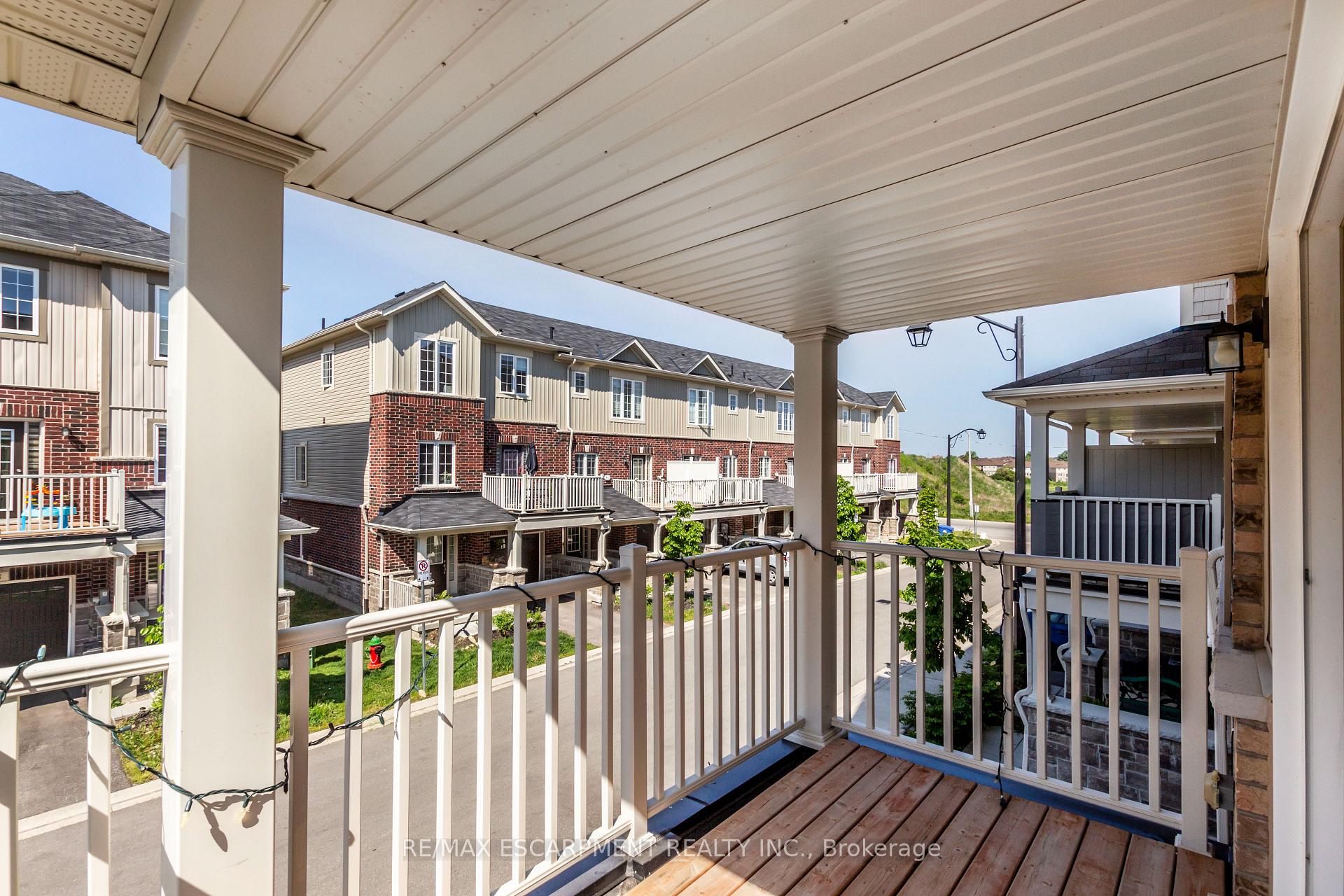 Photo 19 of Unit 27, 88 Decorso Drive, Guelph, Kortright East — HOMEH
