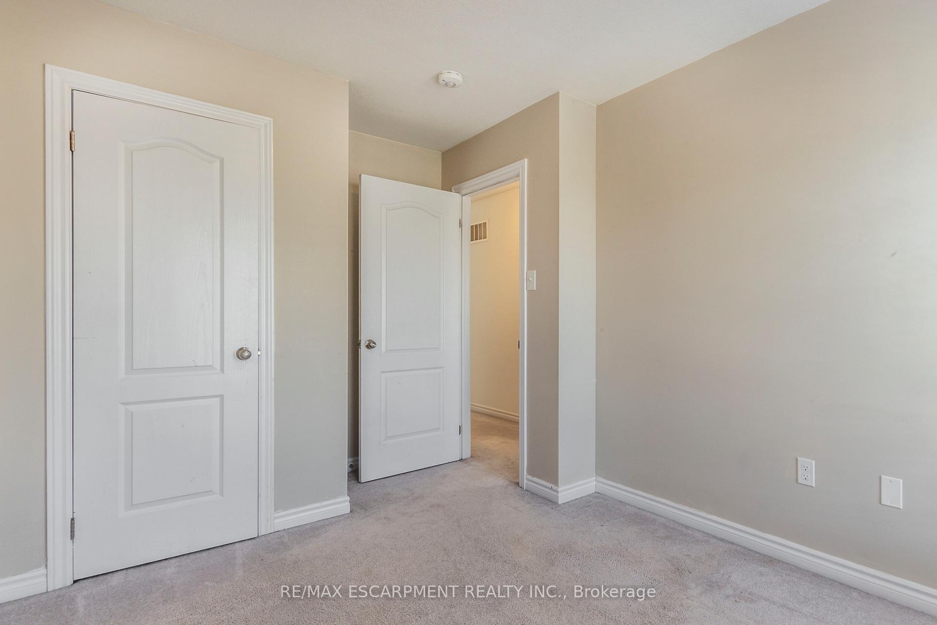 Photo 25 of Unit 27, 88 Decorso Drive, Guelph, Kortright East — HOMEH