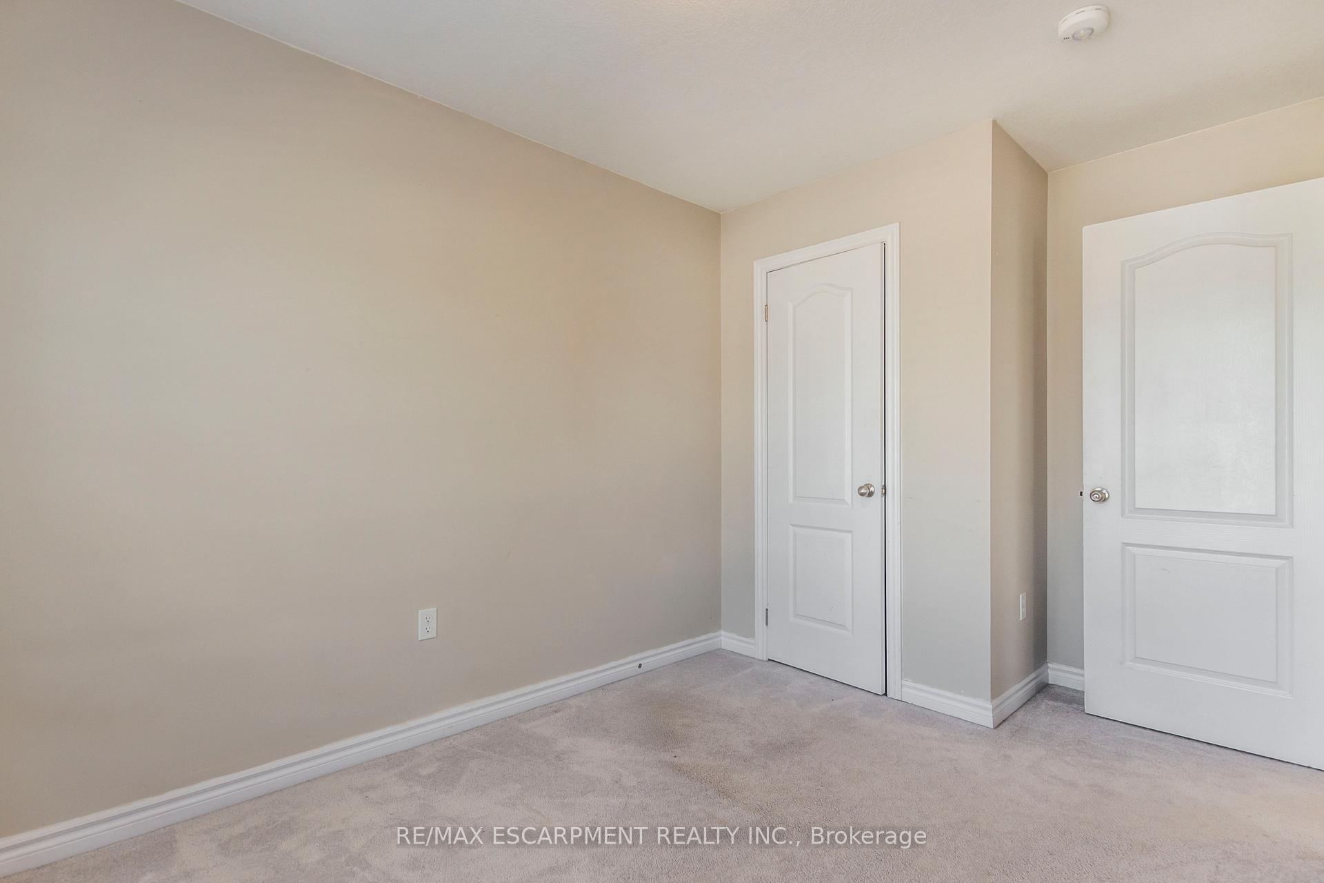 Photo 26 of Unit 27, 88 Decorso Drive, Guelph, Kortright East — HOMEH
