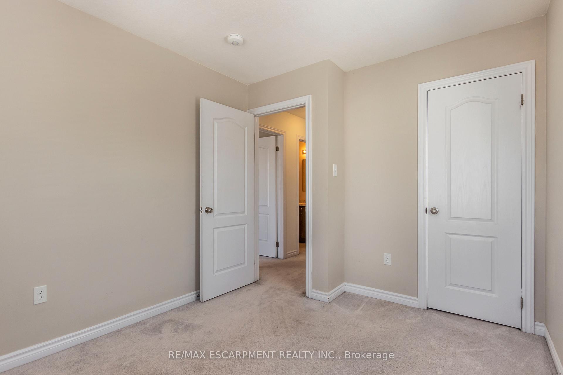 Photo 29 of Unit 27, 88 Decorso Drive, Guelph, Kortright East — HOMEH