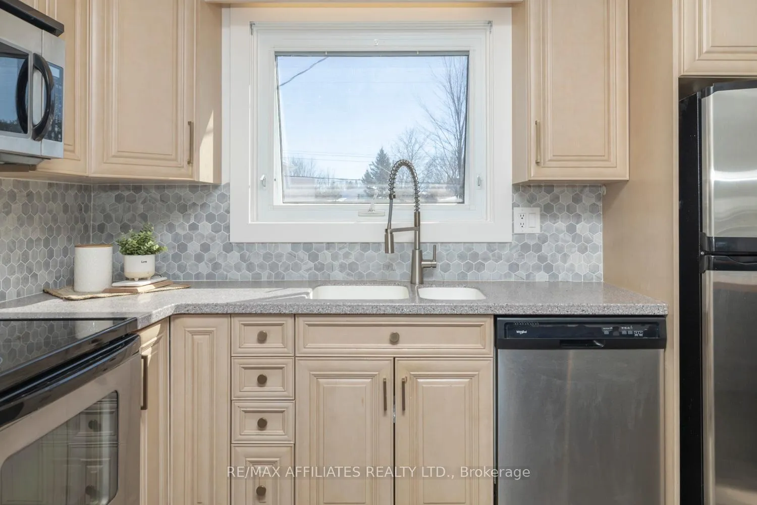 Photo 12 of 220 Blair Street, Carleton Place — HOMEH