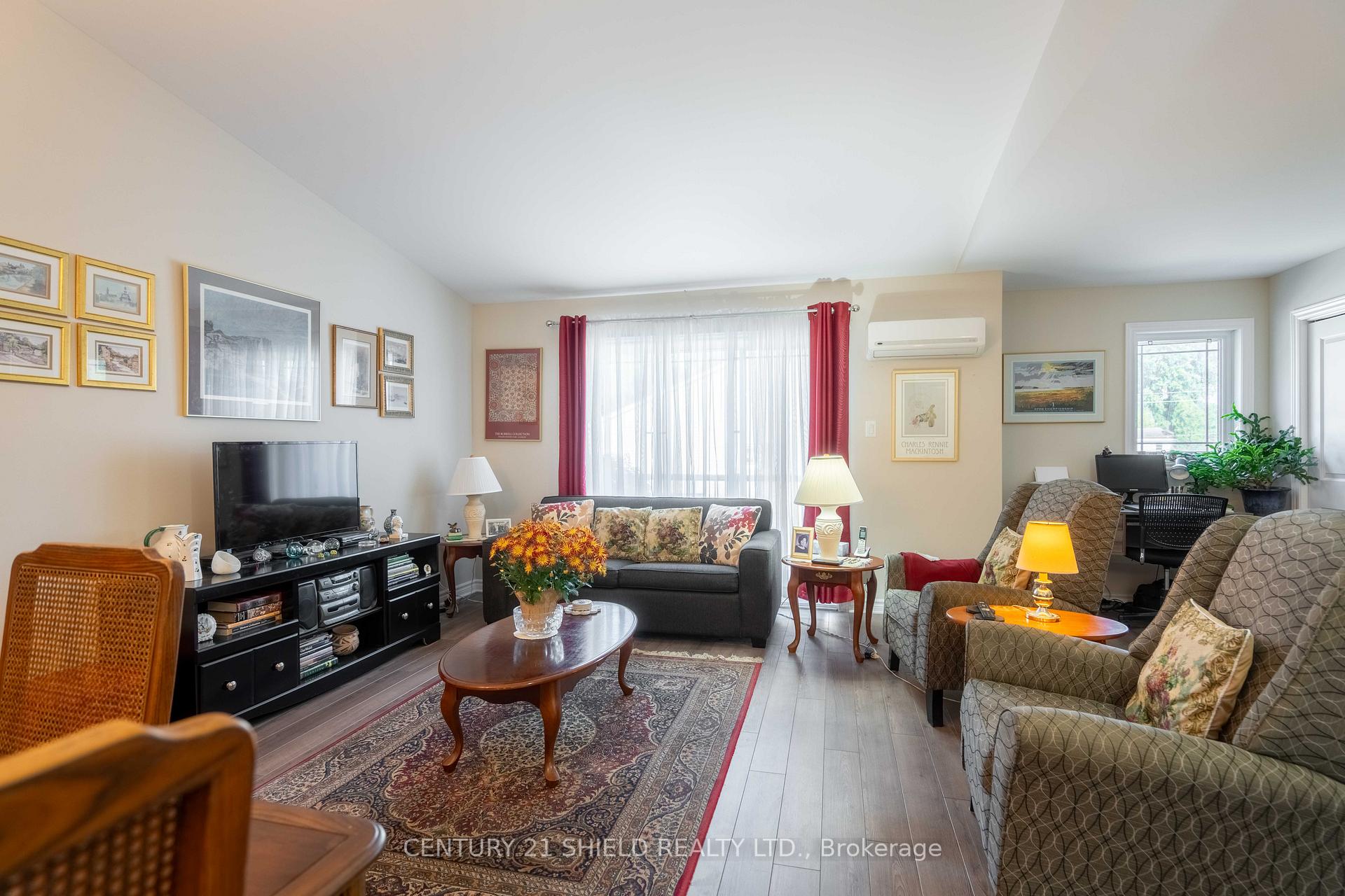 Photo 8 of Unit 202, 222 First Street E, Cornwall — HOMEH