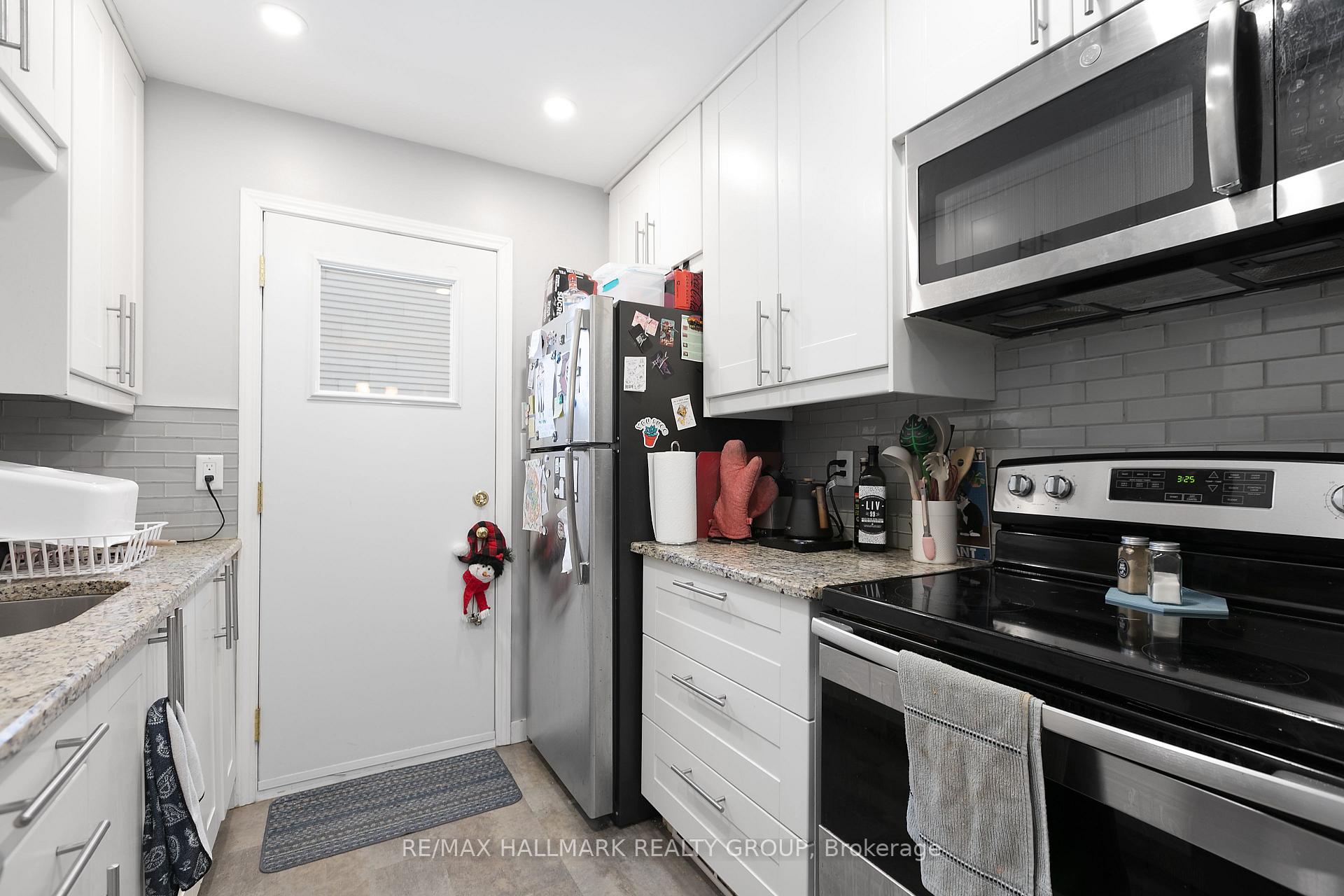 Photo 13 of 79 Pixley, Ottawa, Riverview Park — HOMEH