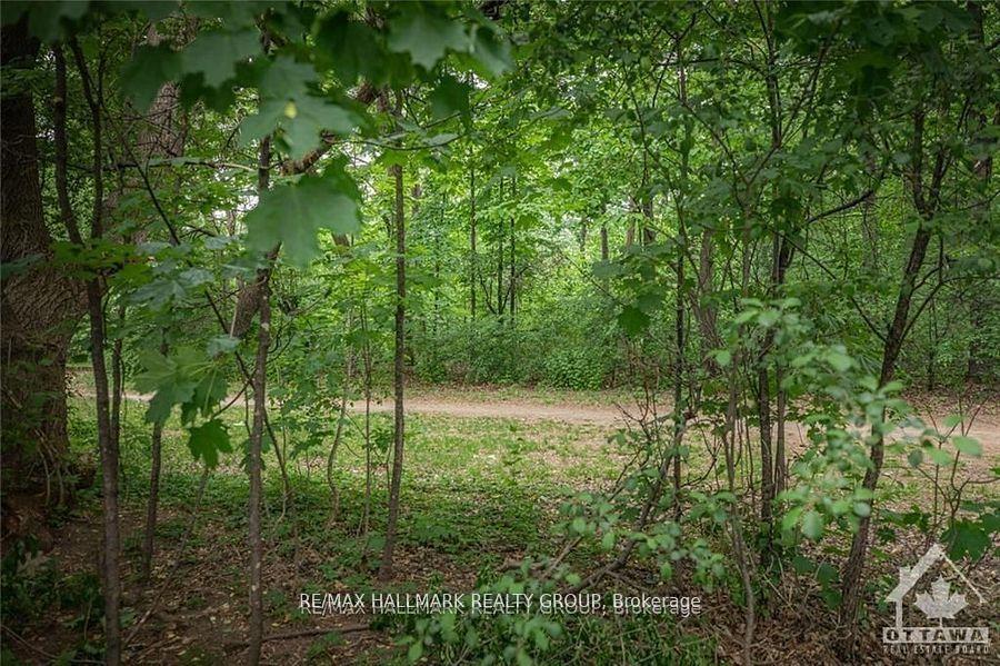 Photo 25 of 79 Pixley, Ottawa, Riverview Park — HOMEH