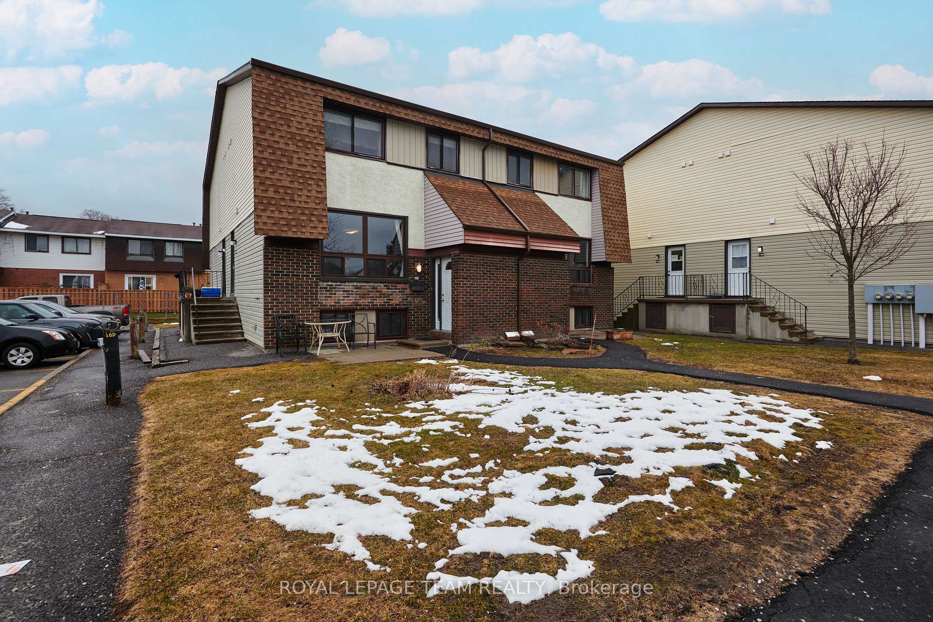 Photo 2 of Unit D, 13 Woodvale, Ottawa, Craig Henry/Woodvale — HOMEH