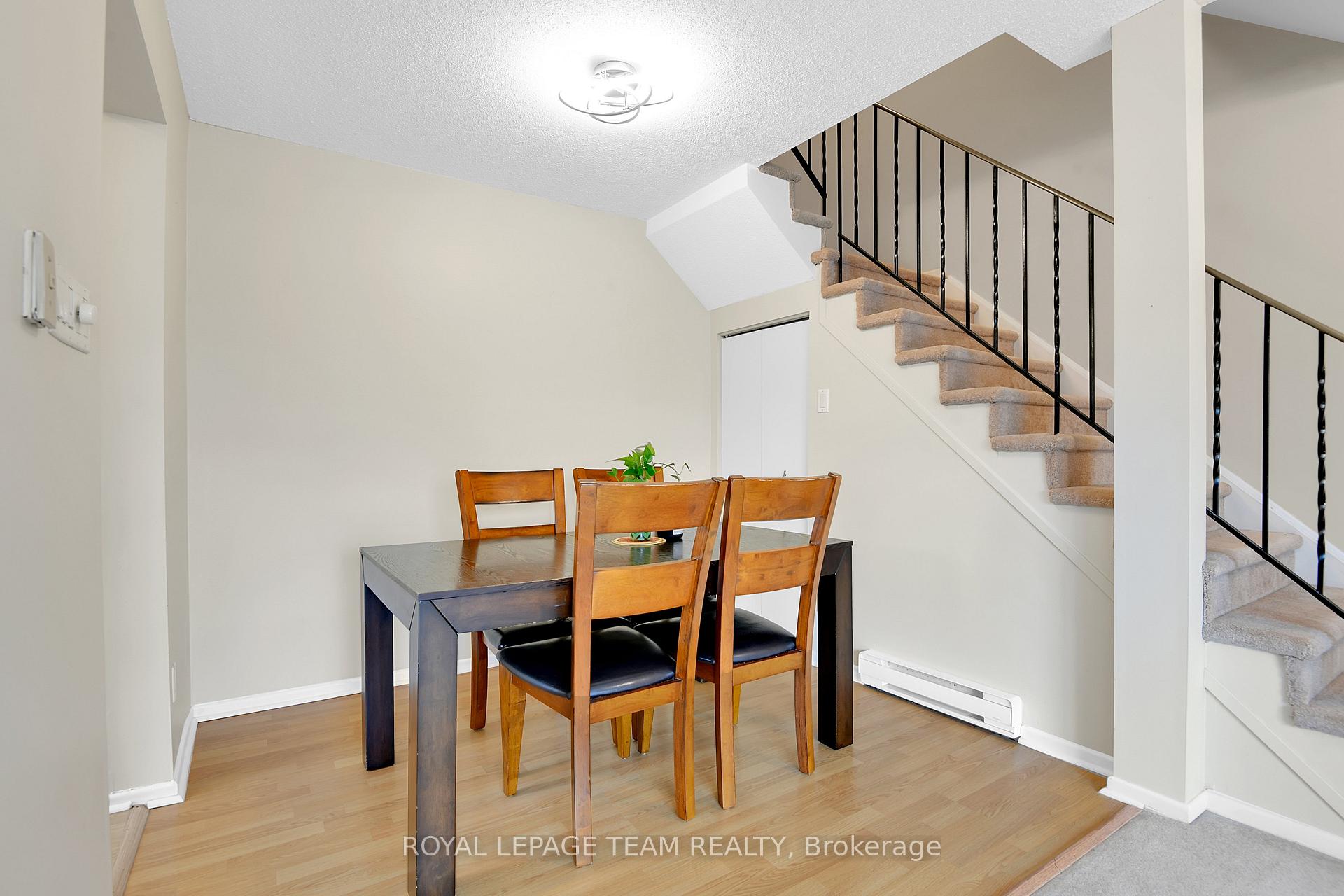 Photo 11 of Unit D, 13 Woodvale, Ottawa, Craig Henry/Woodvale — HOMEH